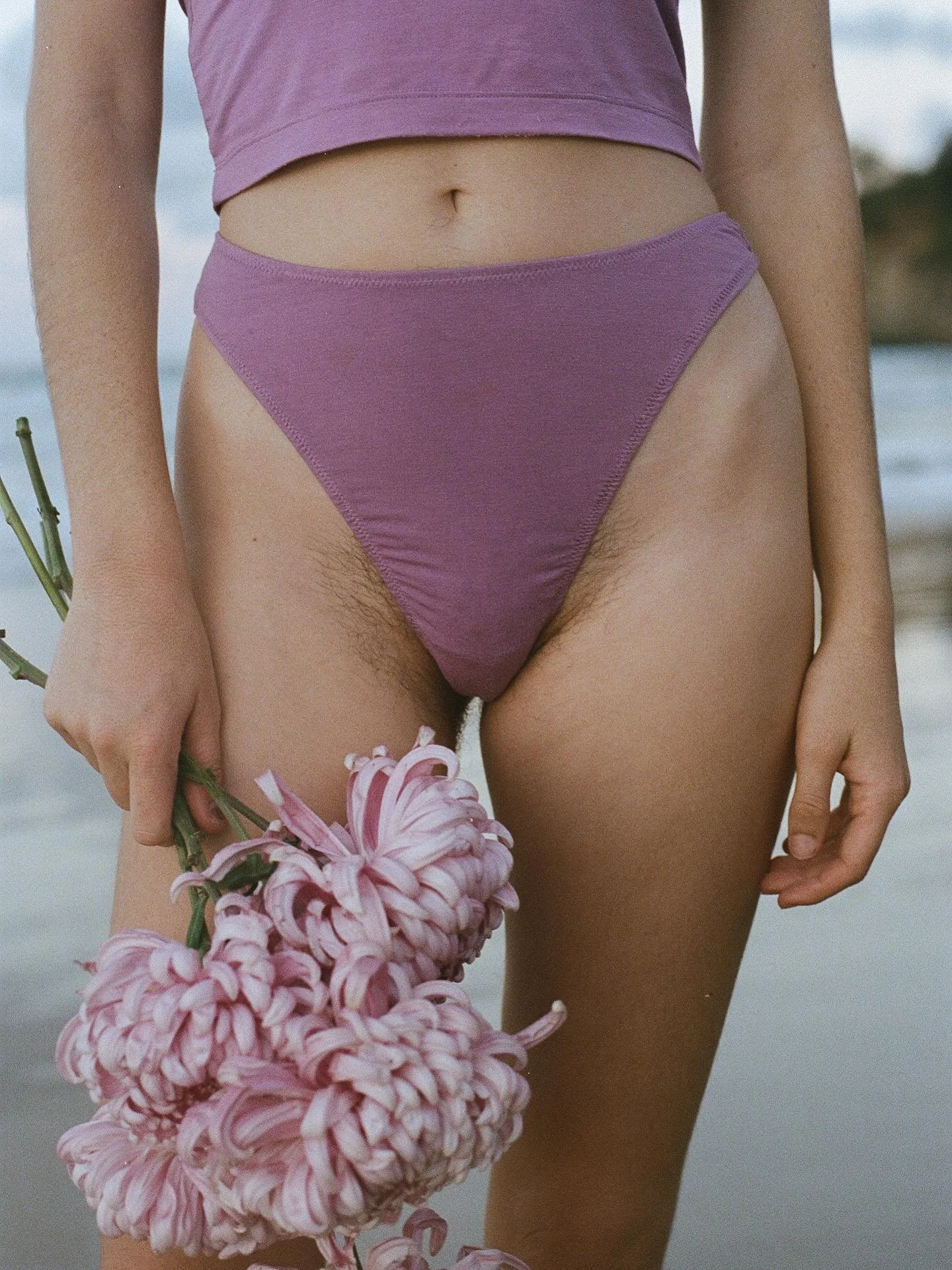Earth muse @freyahaley for @hara_thelabel 

Film photography @wilunastudio 
Scan + dev @bayou_film