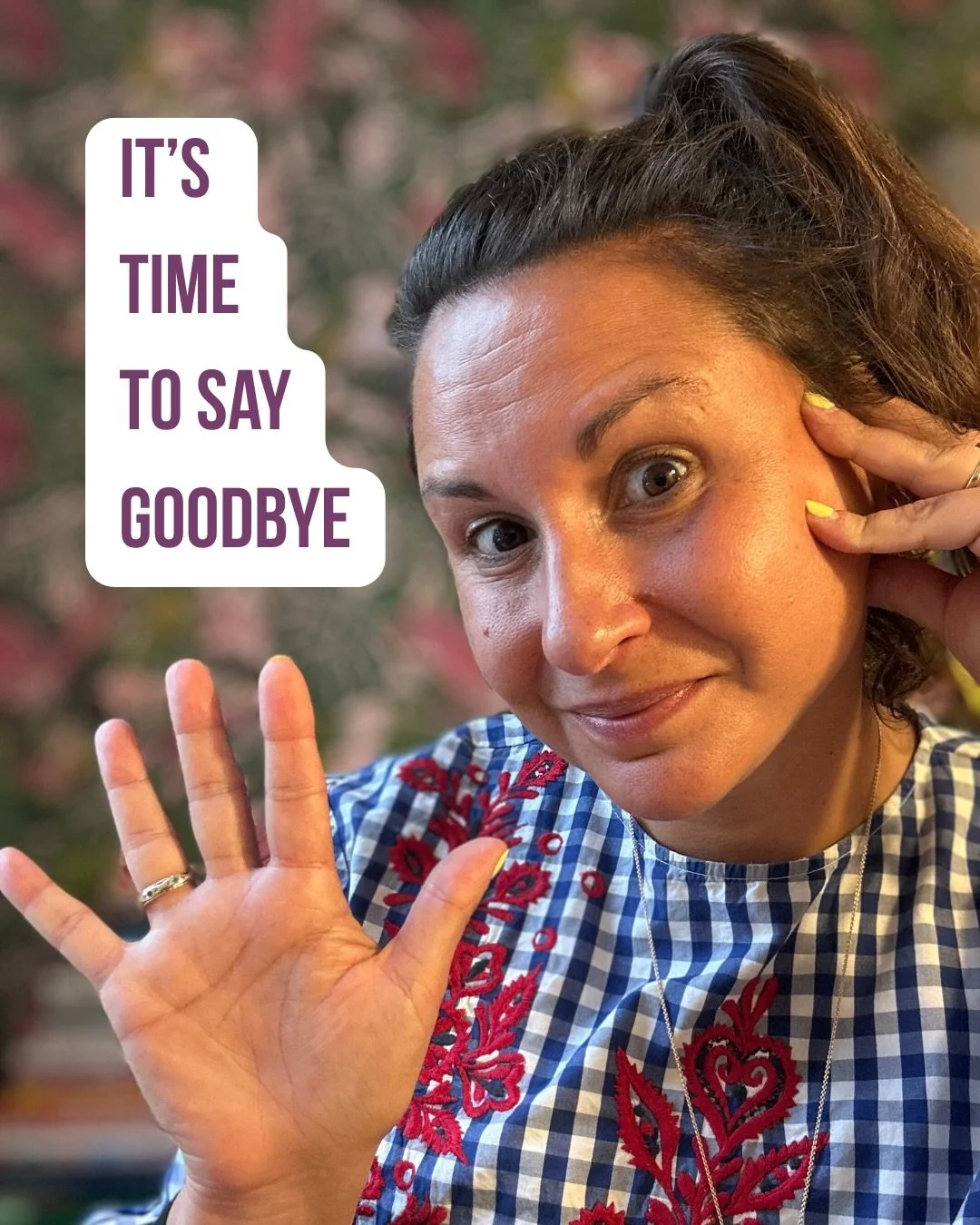 It&rsquo;s ALL change round here - EEEEEK!! 👏🏼 💃

Today marks the &lsquo;turning of the page&rsquo; on the most BEAUTIFUL chapter of my life, as The Parenthood Coach 🥹📖 

It feels ridiculously emotional tbh - because this era has honestly shaped