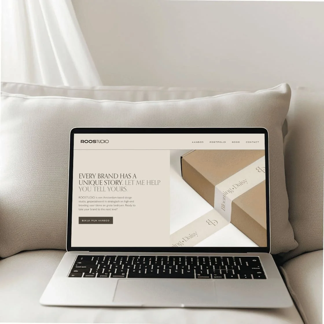 Mockup van de Squarespace website branddesigner Roostudio Amsterdam gemaakt door Made by Anouk Nederland