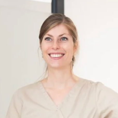 5 sterren rating van Mylene Wats mondhygienist Hellevoetsluis over Made by Anouk Squarespace Nederland