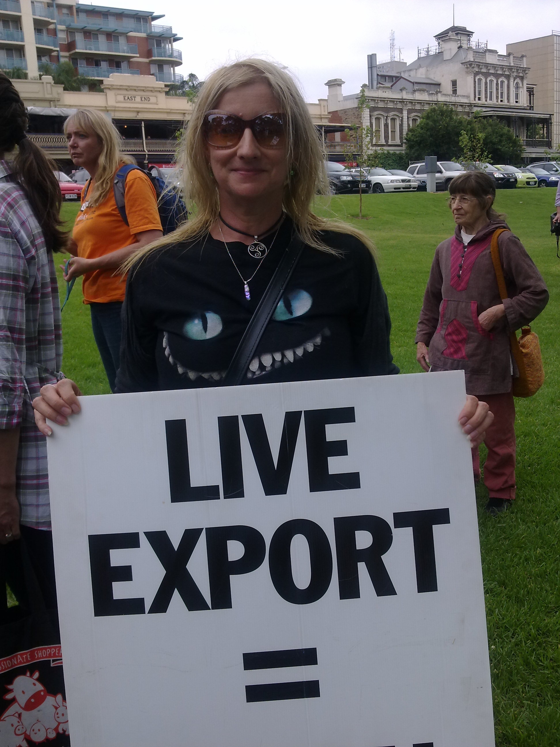 Ban live export mandi 15122012249.jpg