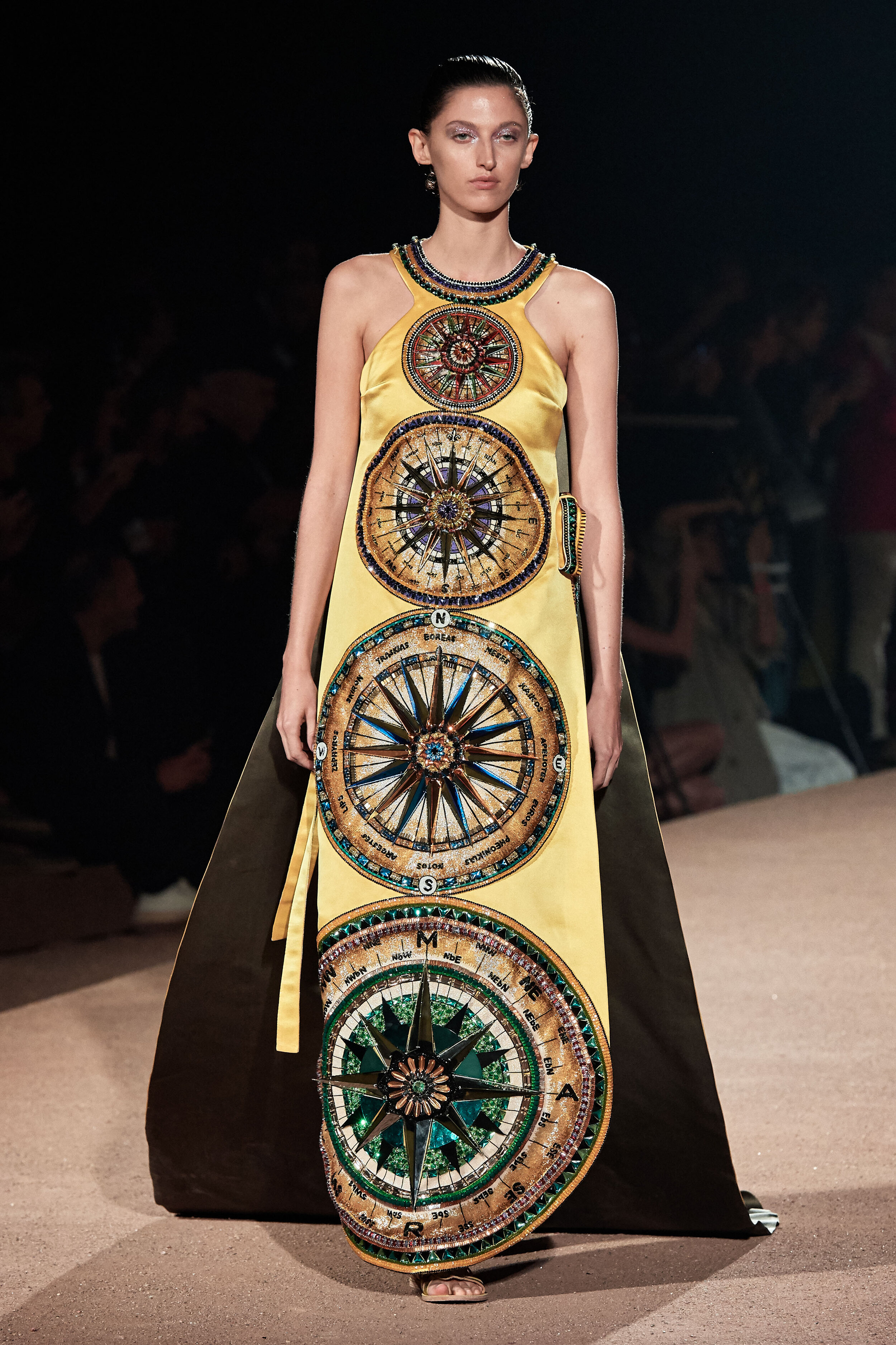 Credit - Vogue Runway, Photographer: Carlo Scarpato