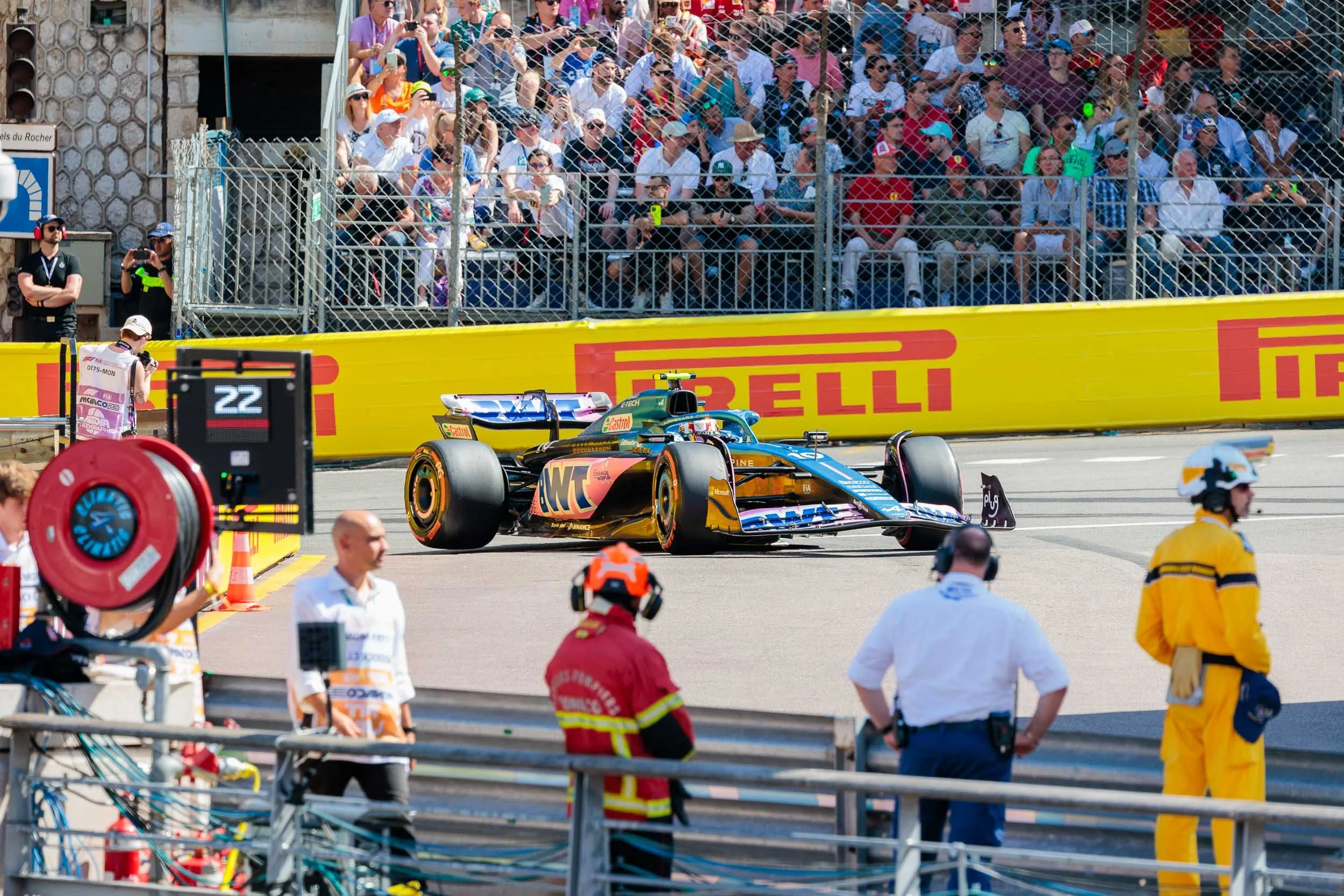 Alpine entering the pit lane