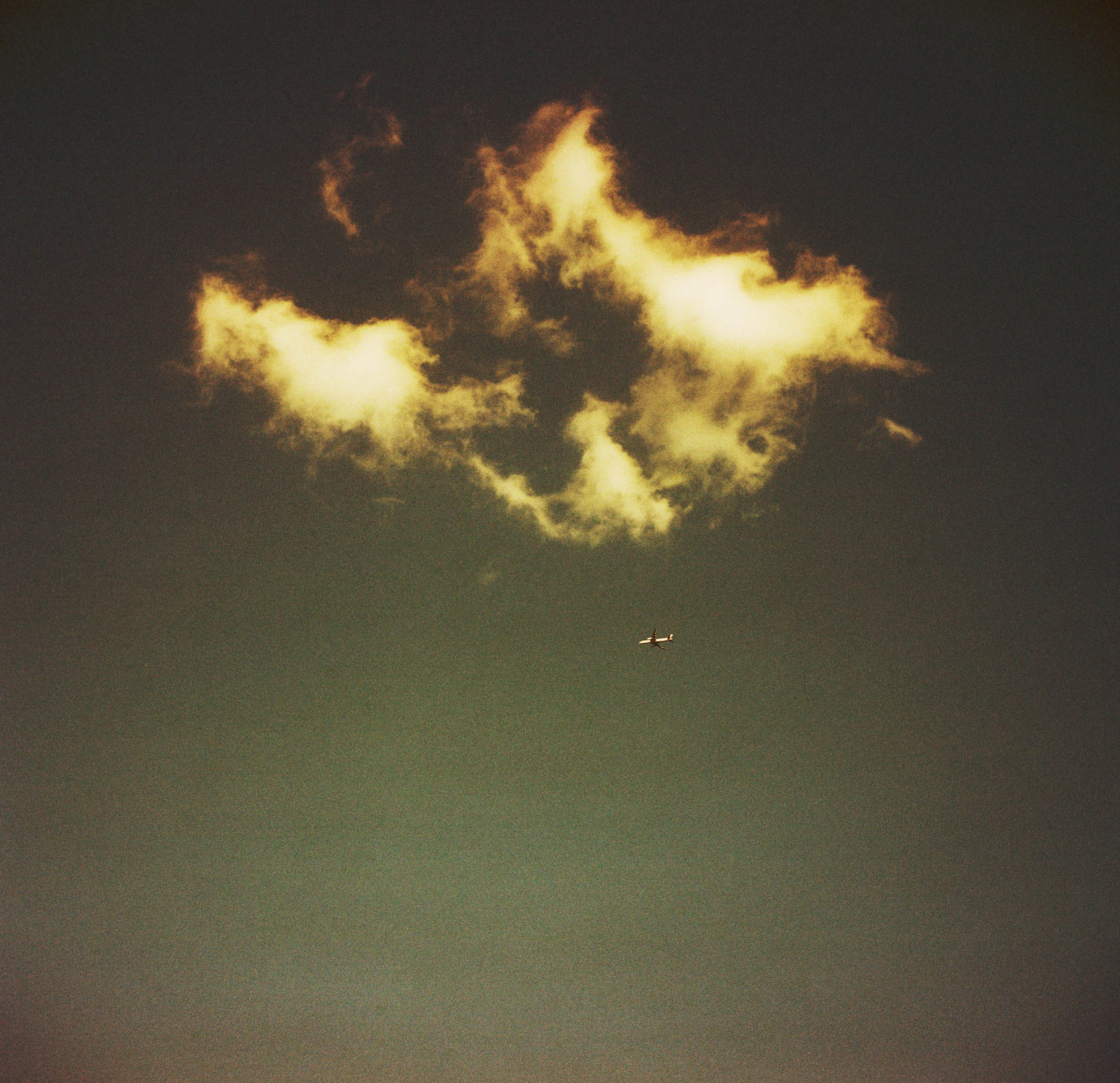 Plane/ Cloud