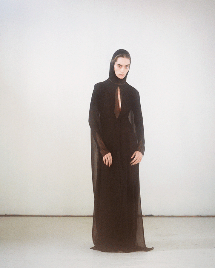 90121_DJA_ColleenAllenLookbook_006_09-_4x5.gif
