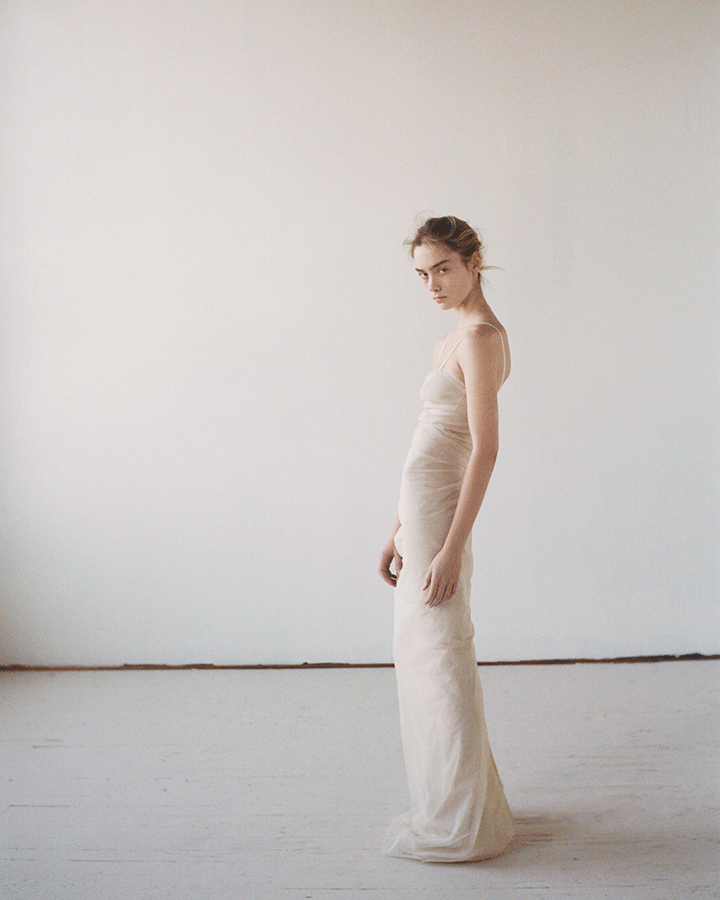 90121_DJA_ColleenAllenLookbook_021_11-_4x5.gif