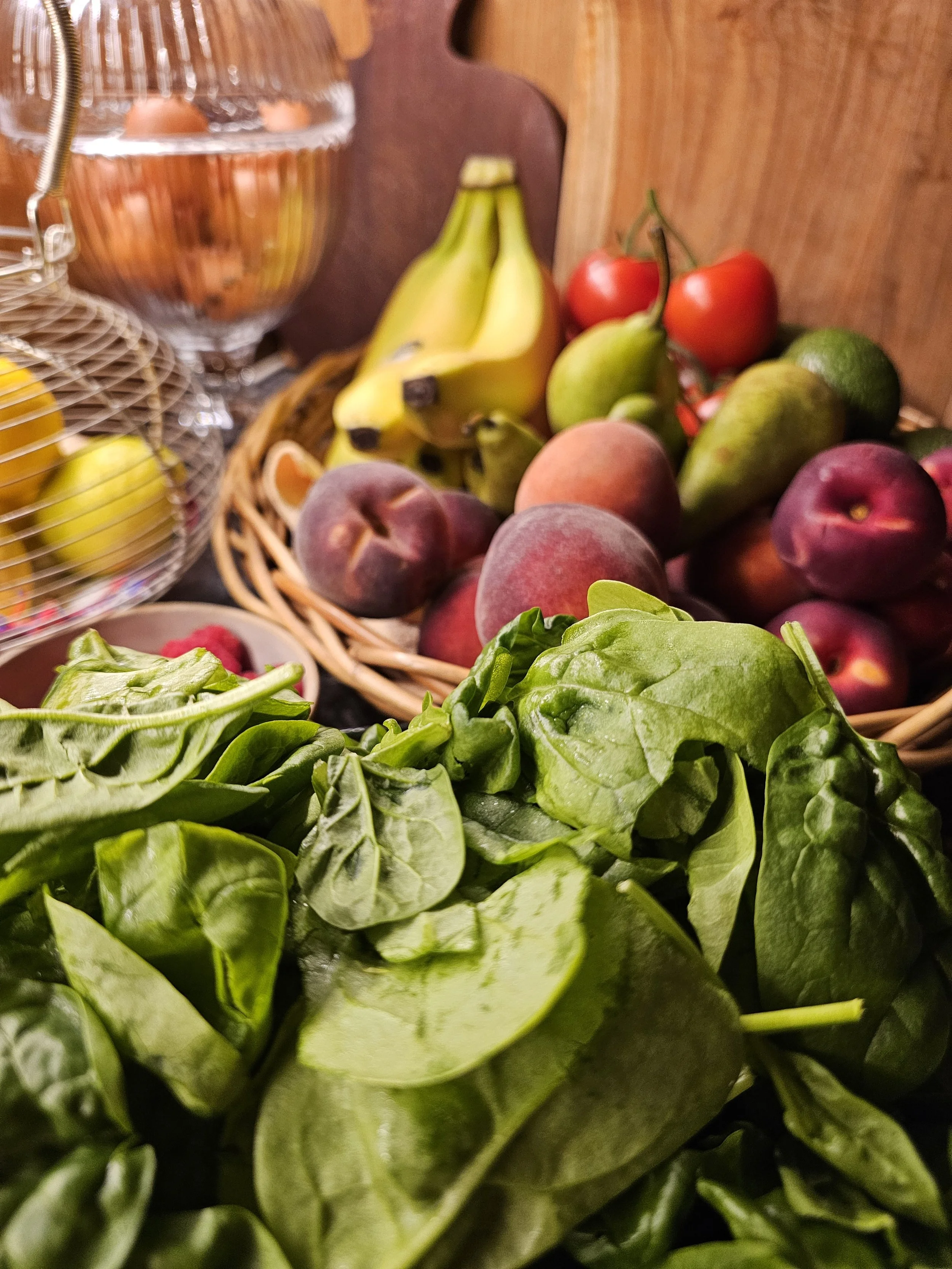 The art of displaying fresh fruits and vegetables at home to encourage healthy eating