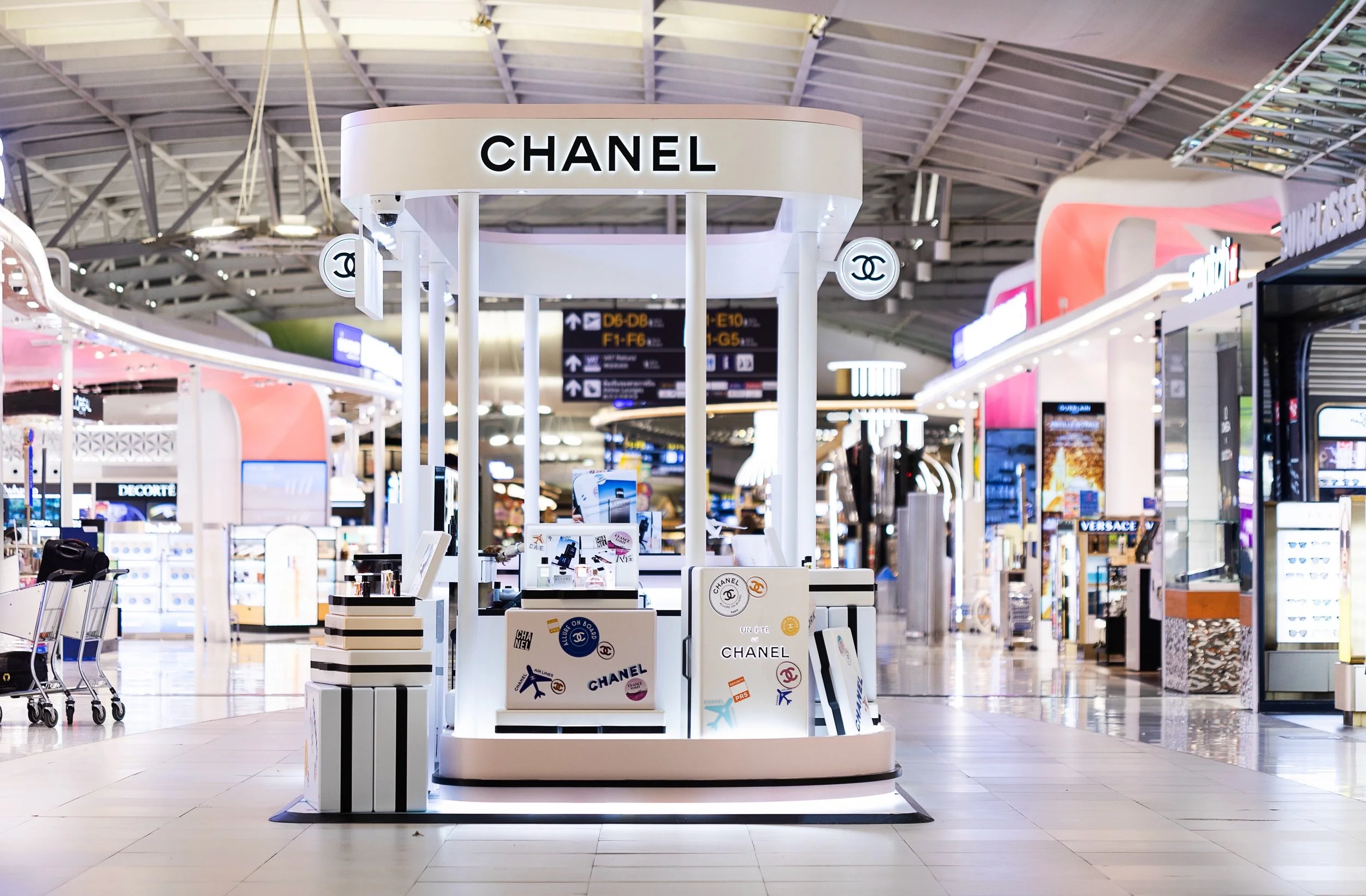 TH Un E╠üte╠ü de Chanel 23 01.jpg