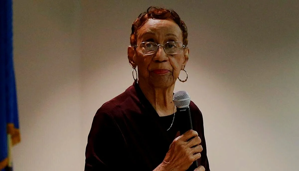 HONORING A TRAILBLAZER