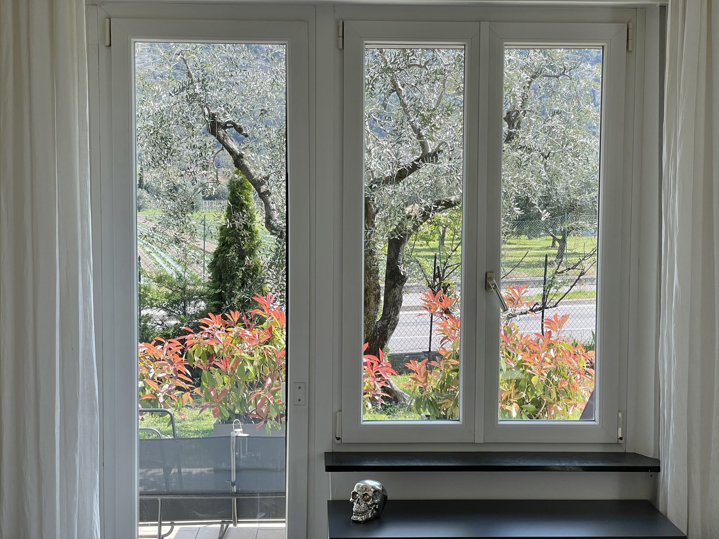 Room 3 - view on patio, garden and street