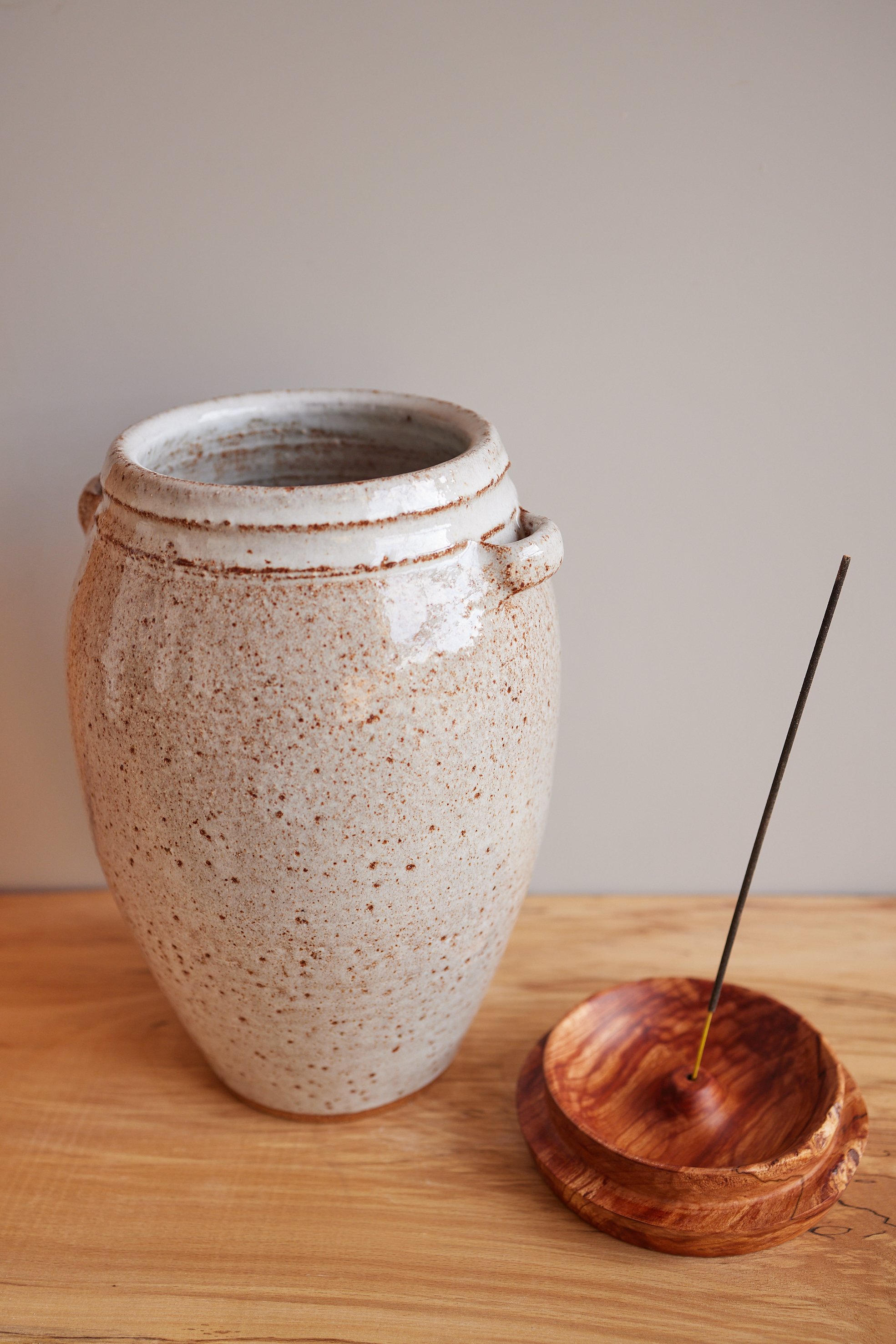 urn 2.jpg
