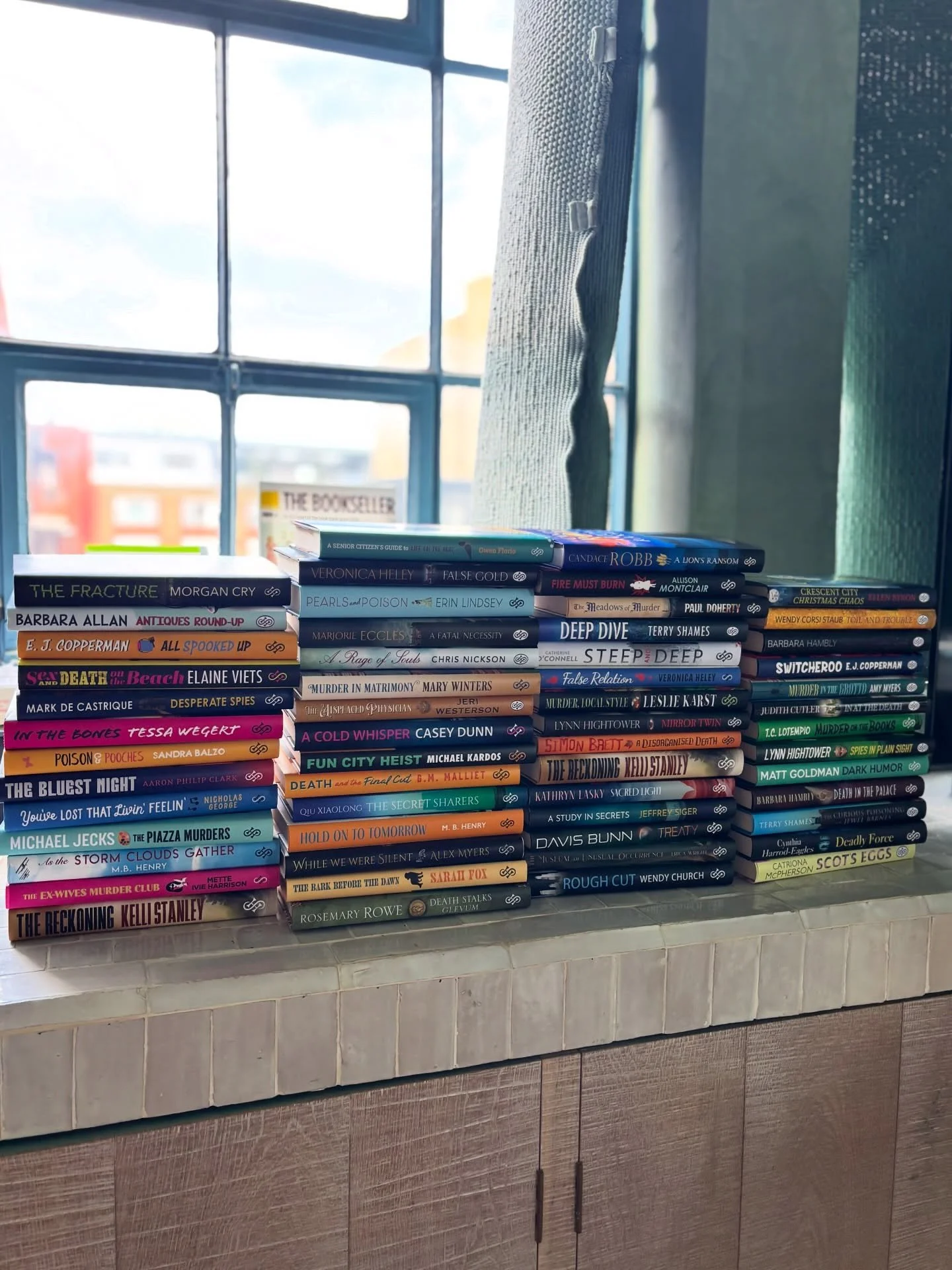 Another lovely hardcover book stack! 📚#bookstack