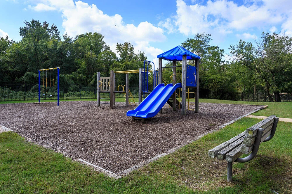 1000px_Holly_Spring_OCT_2013_playground (2).jpg
