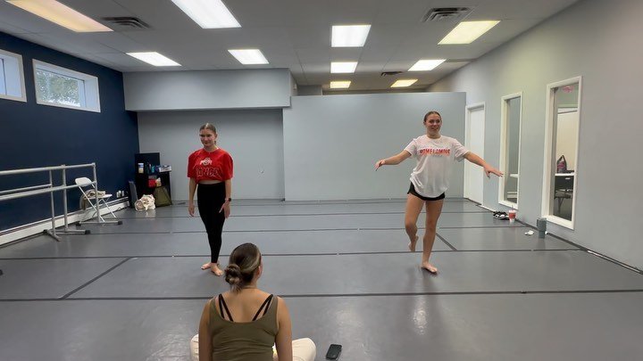 ADC&rsquo;s GOALS AND EXPECTATIONS FOLDERS!!!💙🤍💙

Our dancers spent the past summer determining what their goals and expectations were for their 2024.2025 DANCE SEASON🤍💙🤍

Each dancer has a folder filled with goals and classes filled with instr