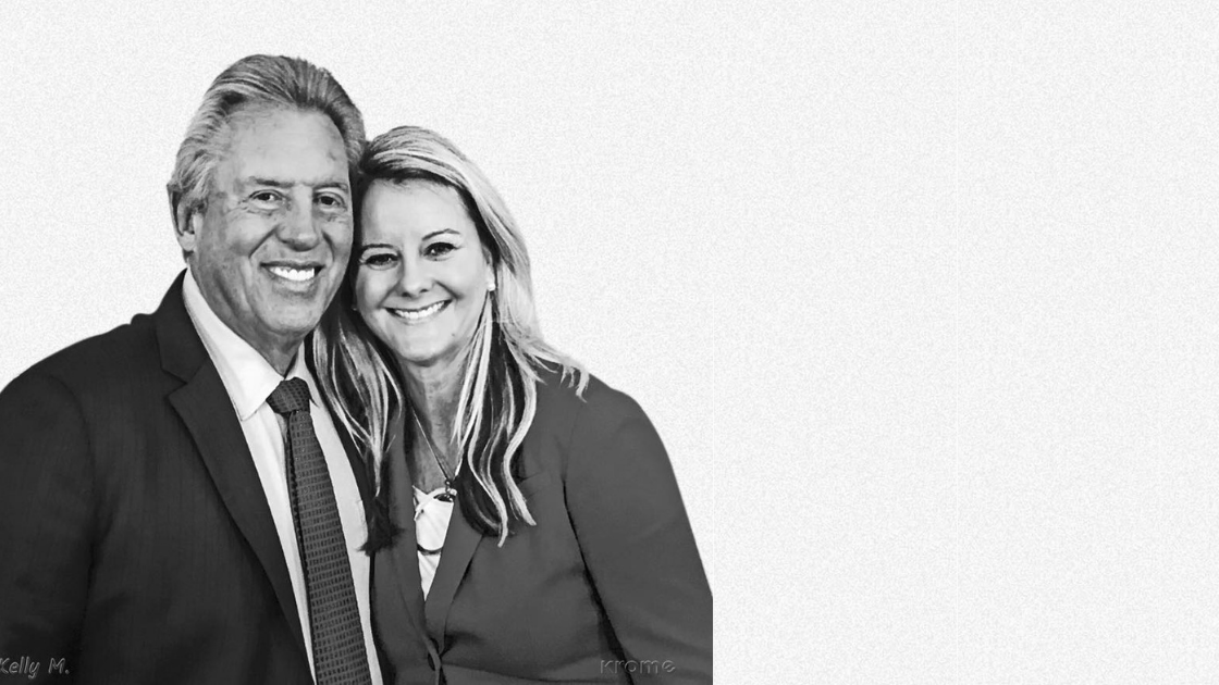 Leadership Consultant Kelly Merbler Joins Dr. John C. Maxwell in the Dominican Republic