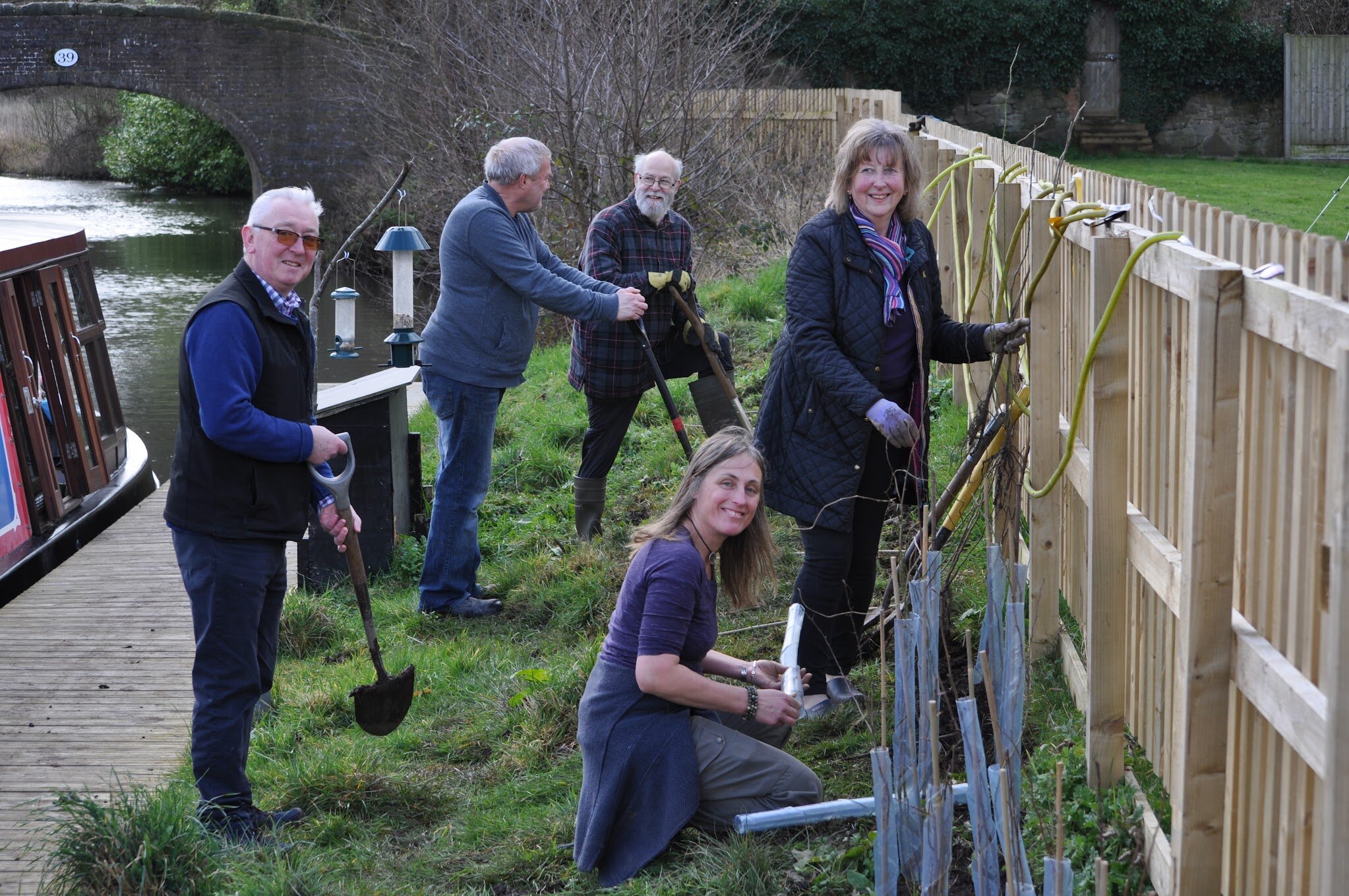 1KusHfJcqaFFvX7Pd8DqlePZ5CWg-eKx