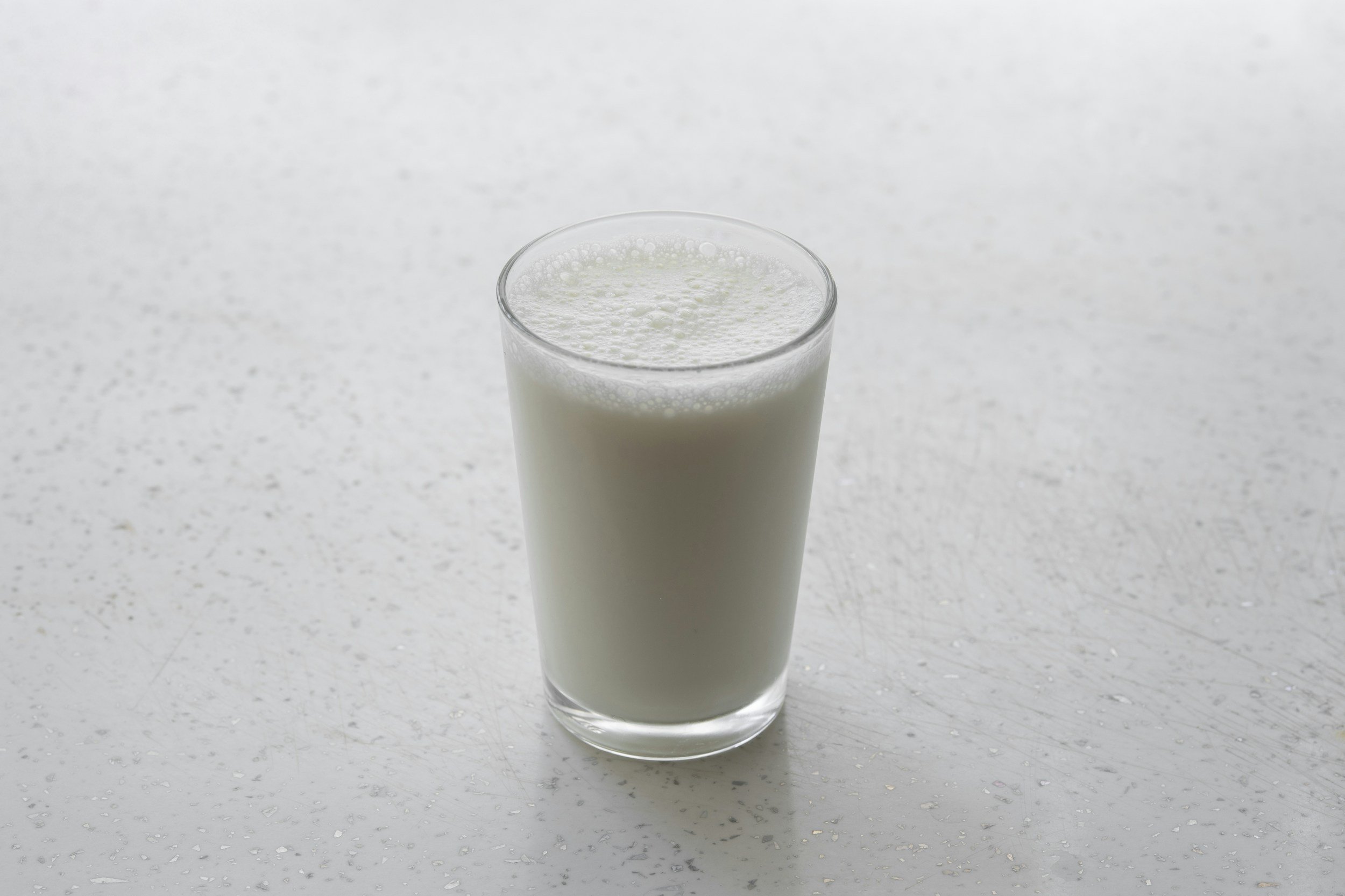 The Risks of Low Calcium Intake in Hashimoto’s, Pregnancy and Menopause