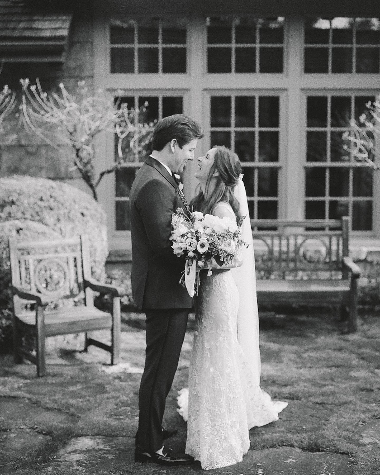 A few of my favorite photos of Mr. &amp; Mrs. Stone in the gorgeous courtyard at Highlands Country Club!