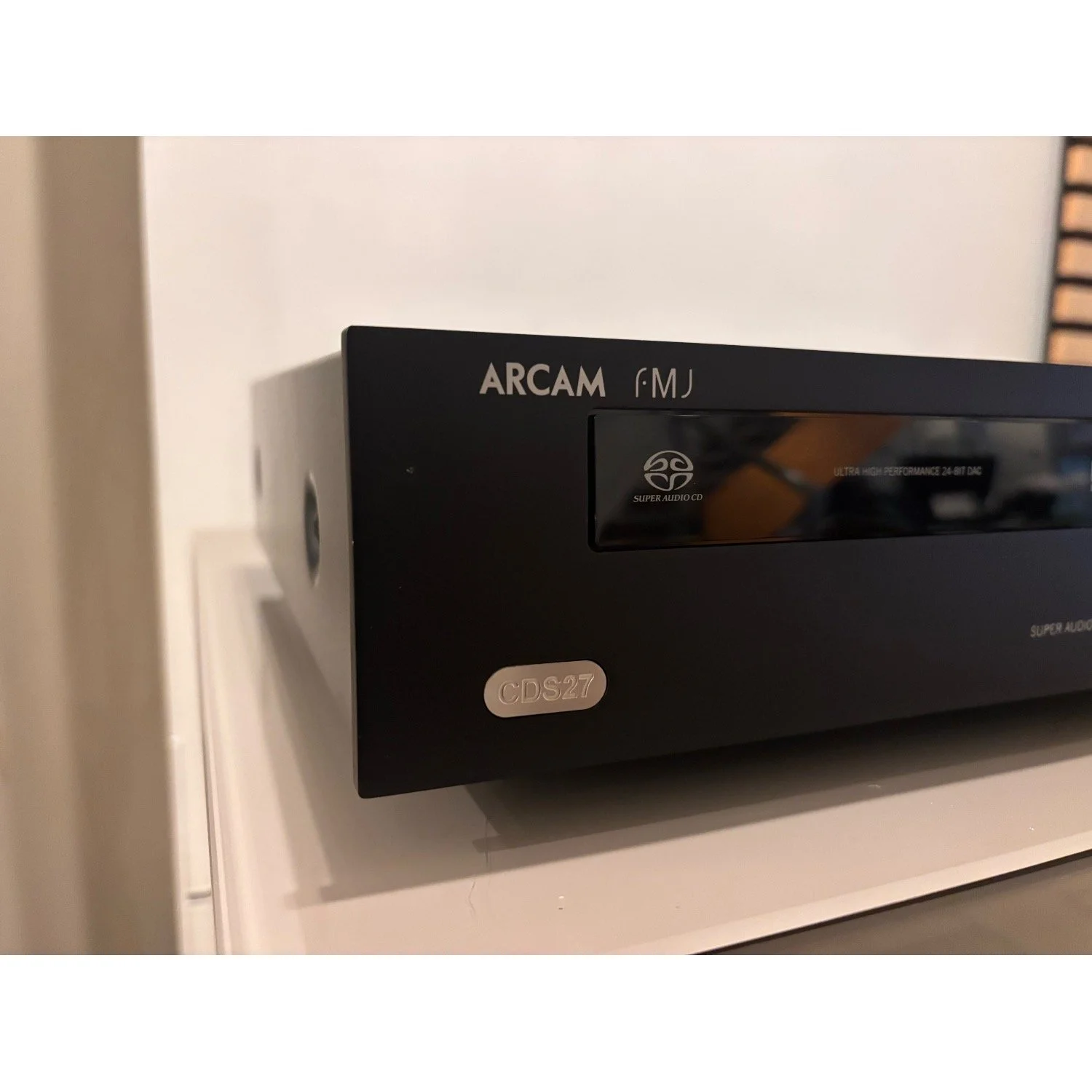 Pre-Owned Arcam CDS27 Side