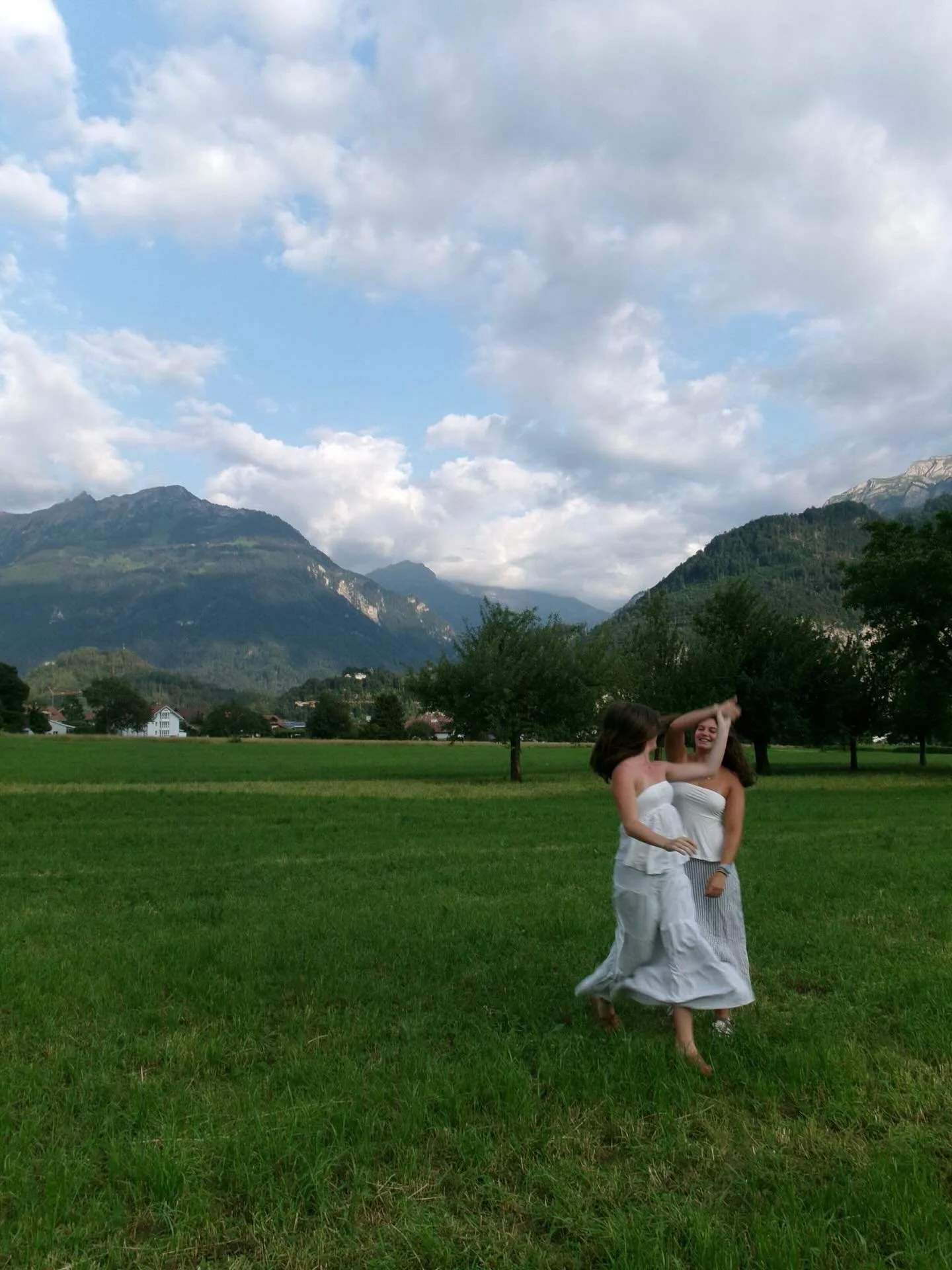 Happy Earth Day! Tag a Panhellenic sister you love to travel with 🌎🤍