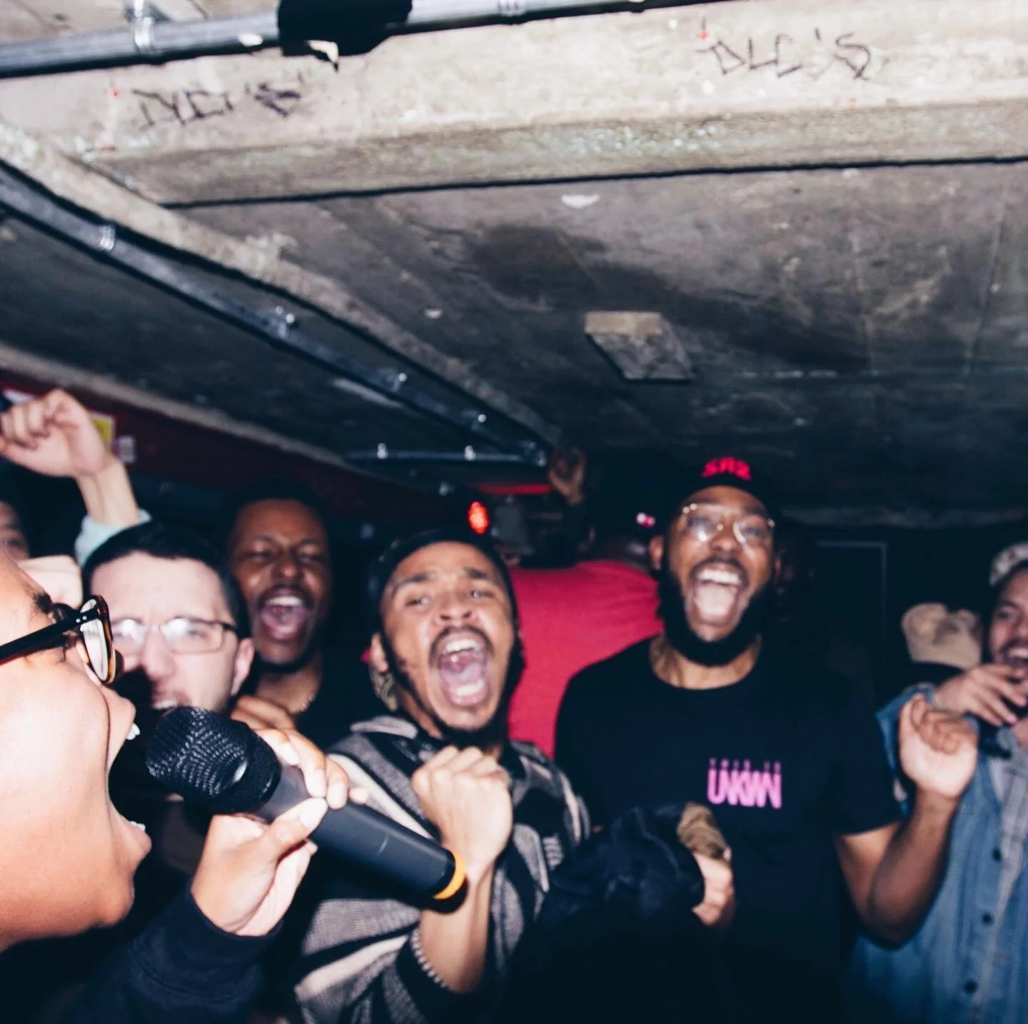 J O Y - That moment at the SR2 launch where my sister takes the mic and sprays my bars 🎤 
Join the Squad to see more photos from the night at SlickdotR.com .
.
.
.
.
.
#SlickdotR #SR2 #Unkwn #ThisIsUnkwn #Wave #Vibe #Zone #Zoner #Artist #Producer #r