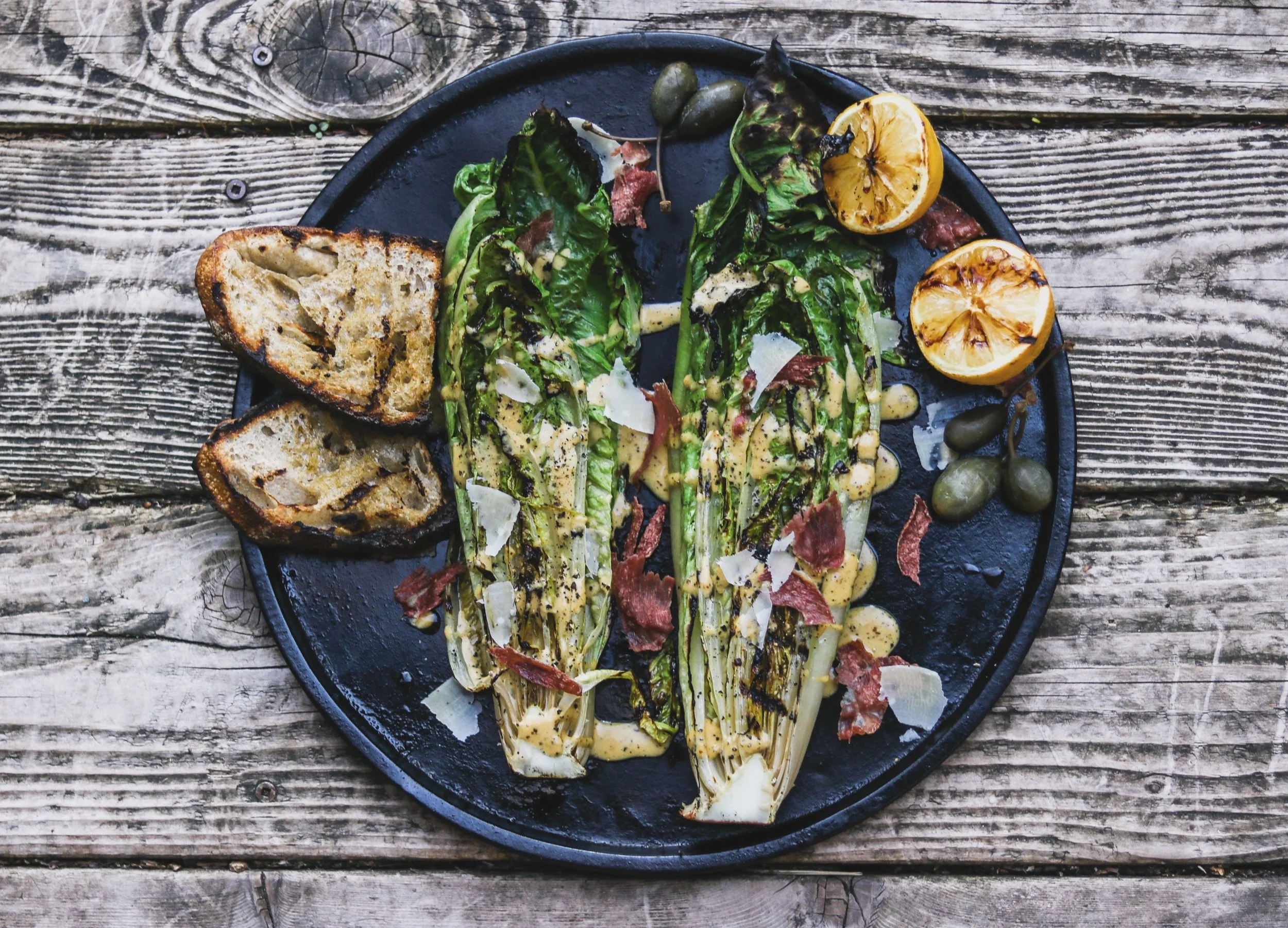 Happy Long Weekend!!! ☀️

A few crowd-worthy dishes for all your May 2-4 hangs this weekend to kick off summer, finally! Good food, good people, maybe a bevy or two&hellip;

✿ grilled caesar sal 
✿ smoky chorizo mussels 
✿ grilled wings, two flaves! 