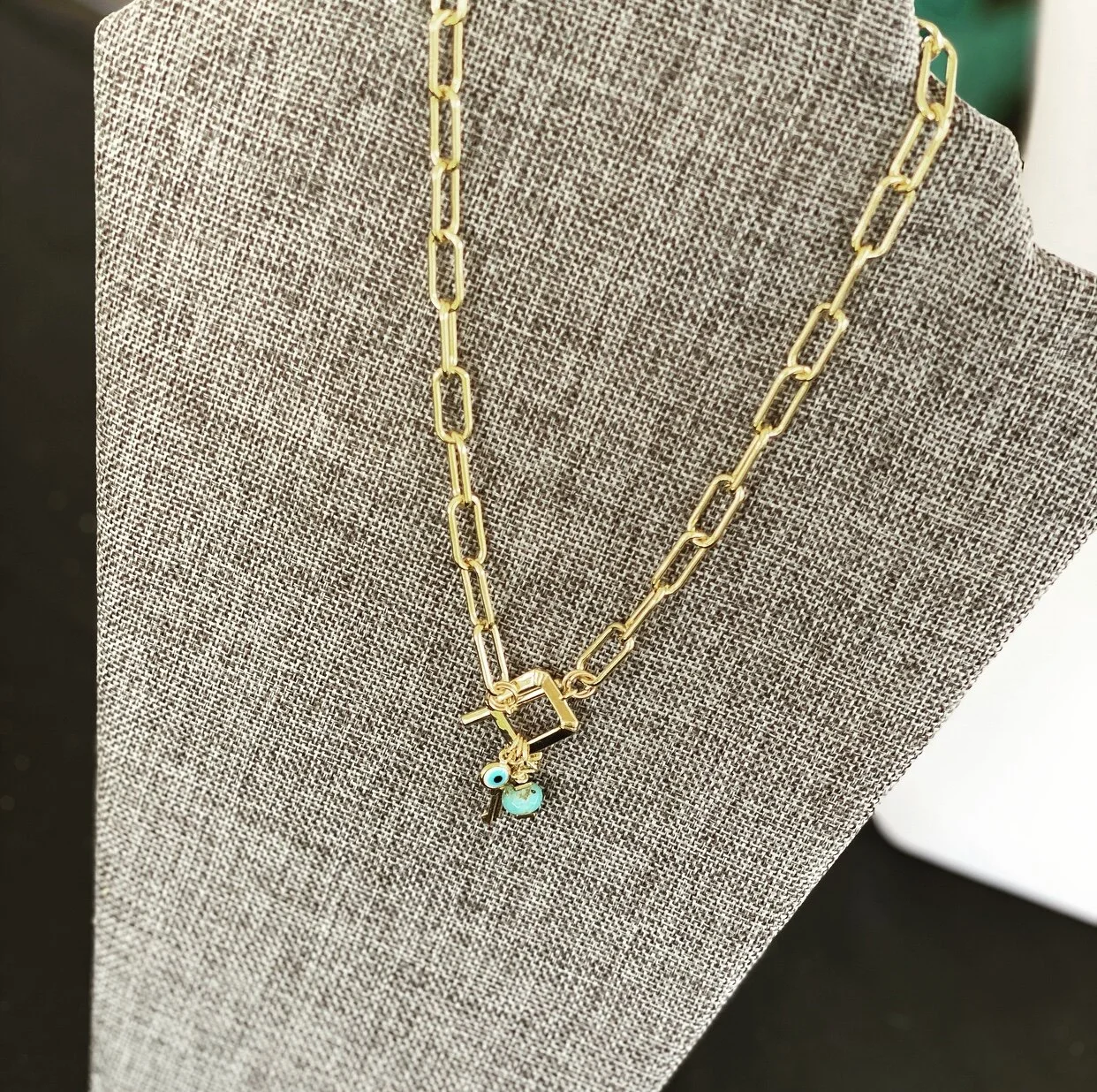 C245C551-E8E8-4DA1-9024-04980FCF4A4E