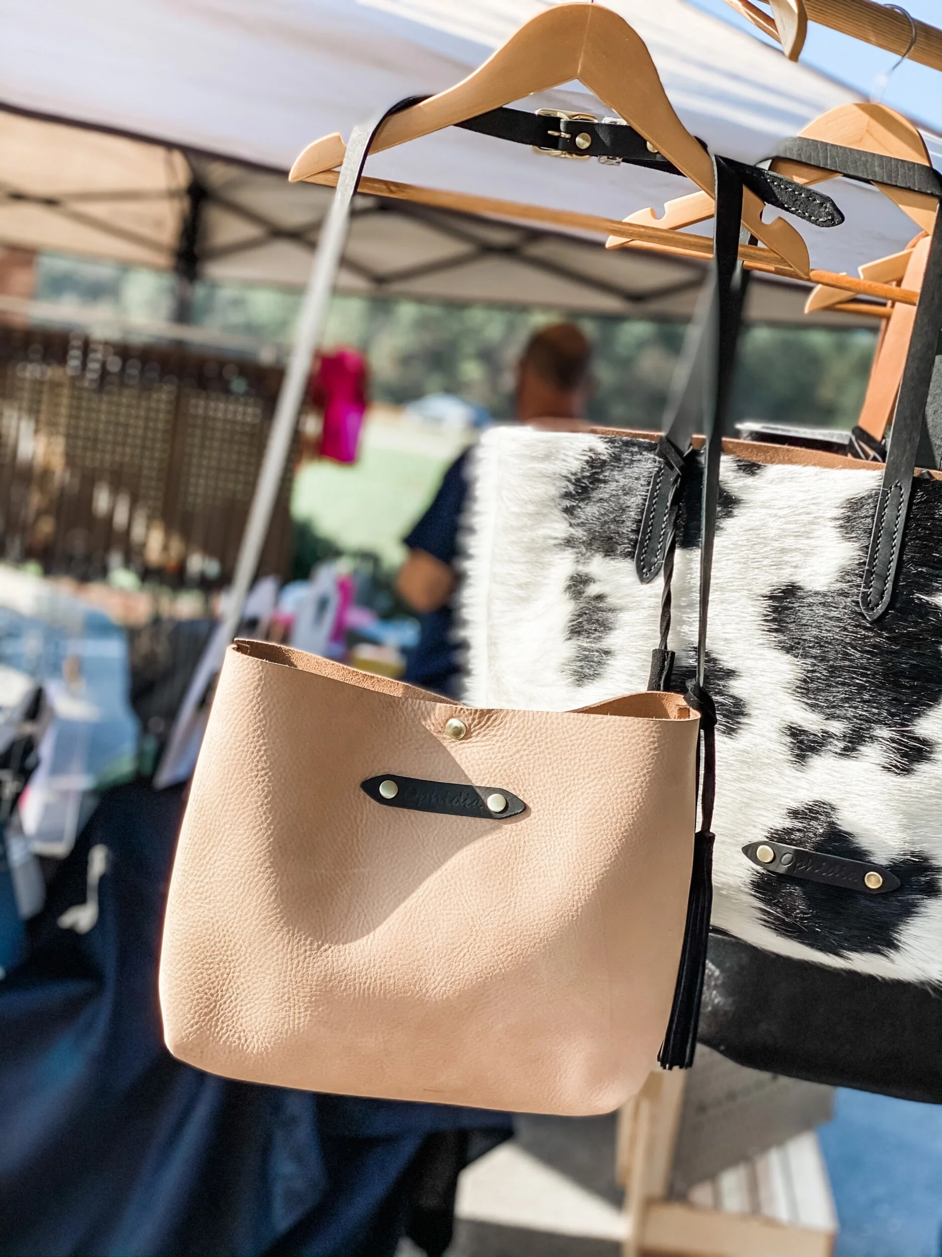 BC0FCE5E-11ED-4A46-8E1A-3C59D770F7CE