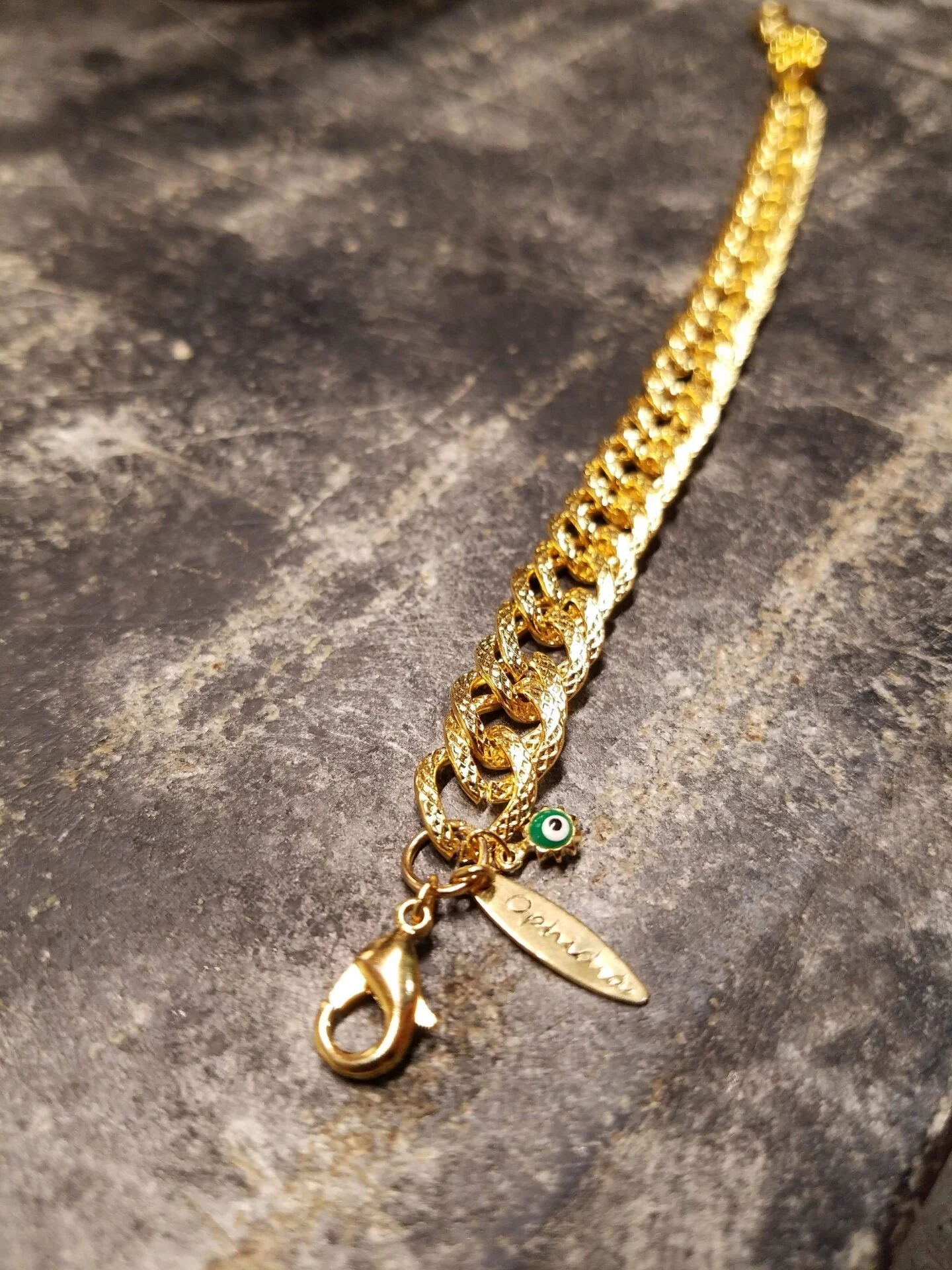 7EE0C44E-9FBA-4597-BED1-85459DDD1C29