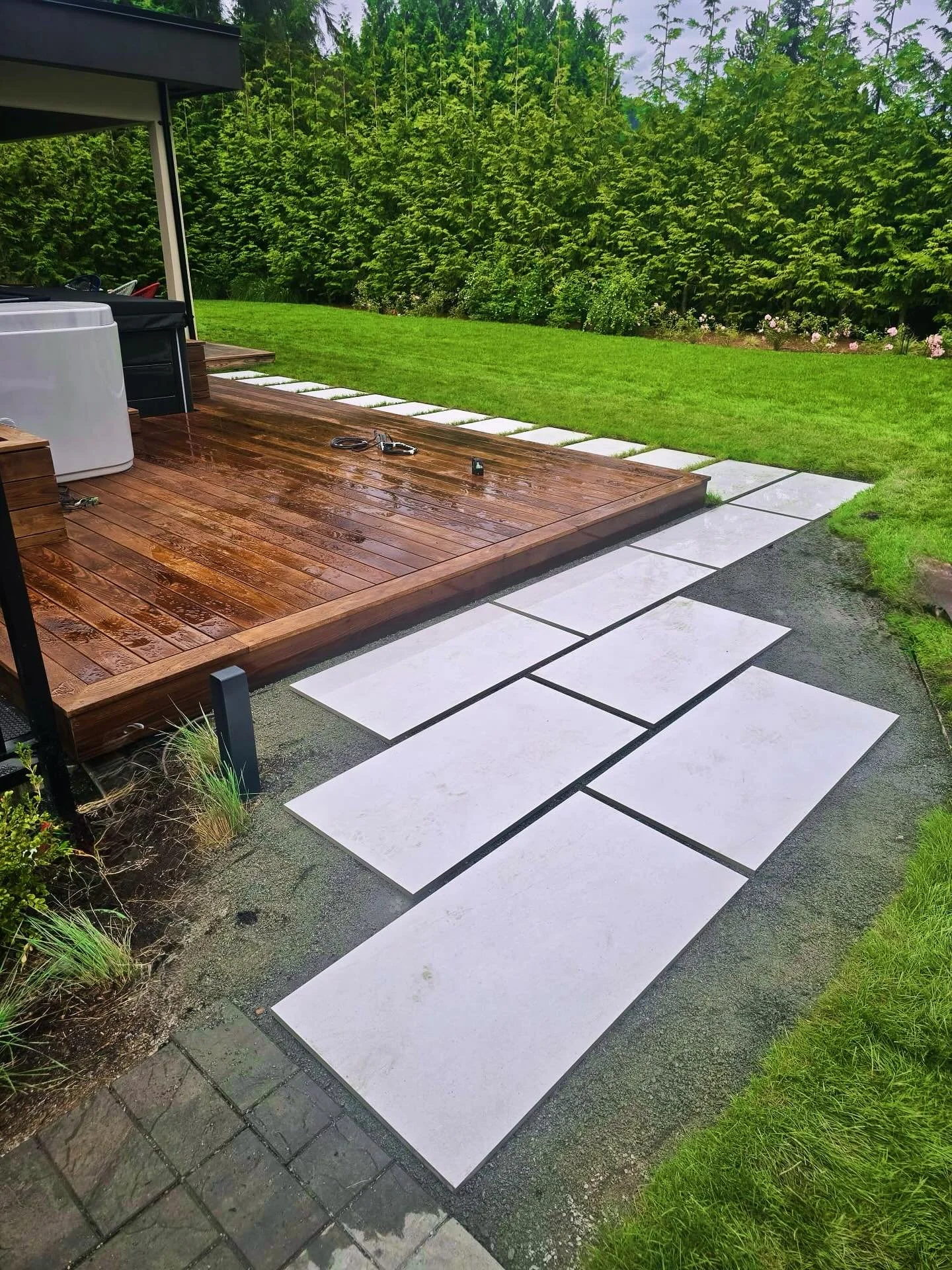 Now that&rsquo;s a nice pathway! 🥂