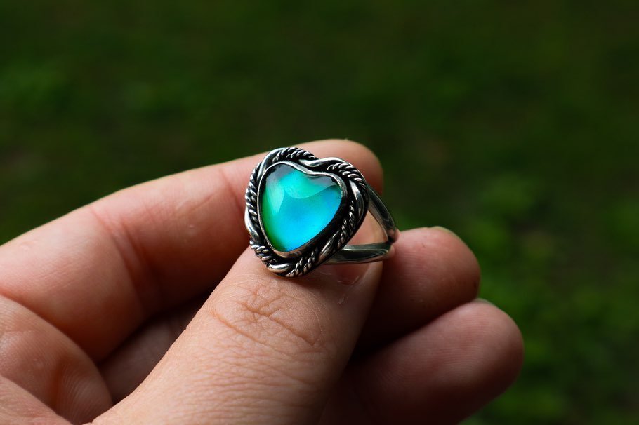 Can&rsquo;t believe this color changing beauty is still hanging around the shop! It&rsquo;s a 1970&rsquo;s inspired MOOD RING!! All handmade with sterling silver, so she won&rsquo;t turn your fingers green like the cheapies from back in the day. 🖤
.