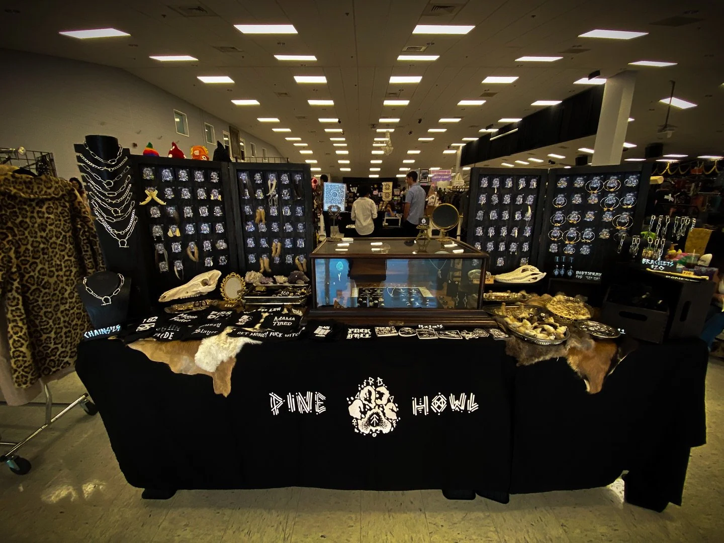 Catch me at the @se_punk_flea_market in Charleston all weekend! 🖤
.
.
.
#sepfm #southeastpunkfleamarket #pfm #prfm #punkflea #punkfleamarket #chs #charleston