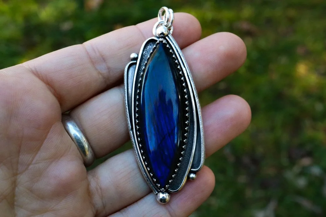 Took a bit of a break from posting on here, but I&rsquo;m back to show off this custom labradorite stunner I made for a client before the holidays and let you know that I will be vending at @yallmartsc this Sunday! It&rsquo;s been a rough start to th