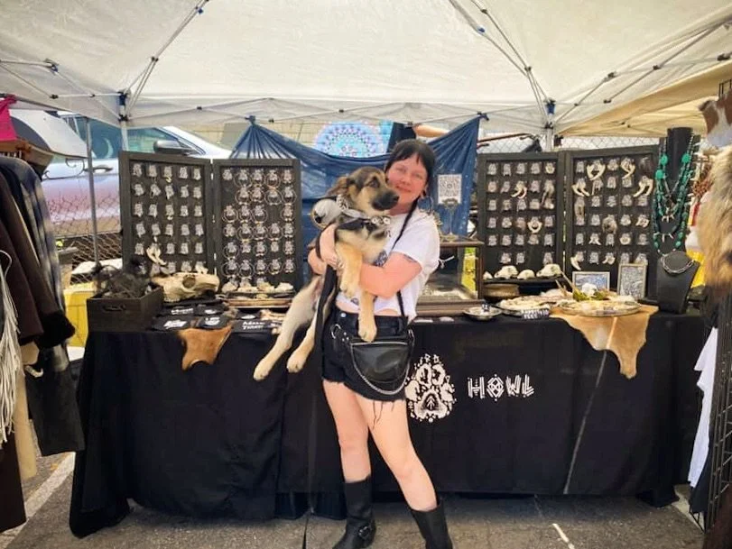 We had such a great time at the @ashevillepunkflea yesterday! Thanks to everyone who came out in the heat and showed some love. Little wolfy got some good socializing in and was the best vending buddy. 🖤

#ashevillepunkflea #avlart #punkfleamarket #