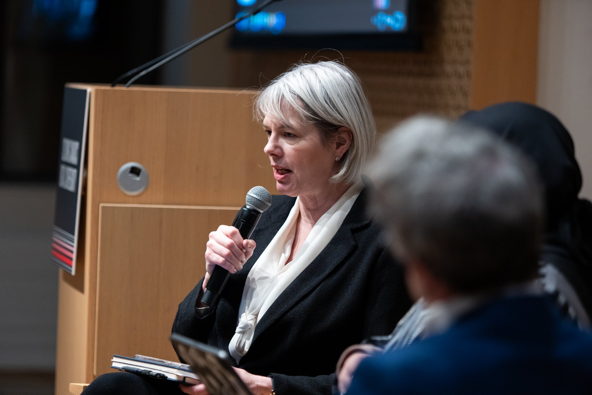 Gina Neff, Minderoo Centre for Technology &amp; Democracy, University of Cambridge