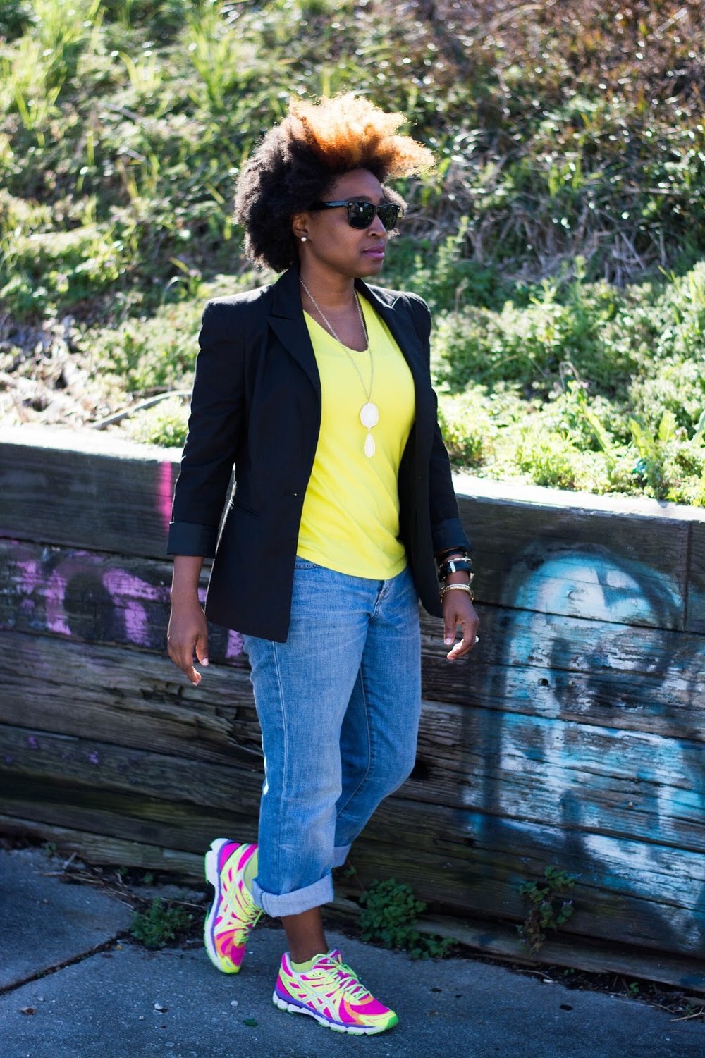 Black Blazer + Pink Sneakers_5.jpg