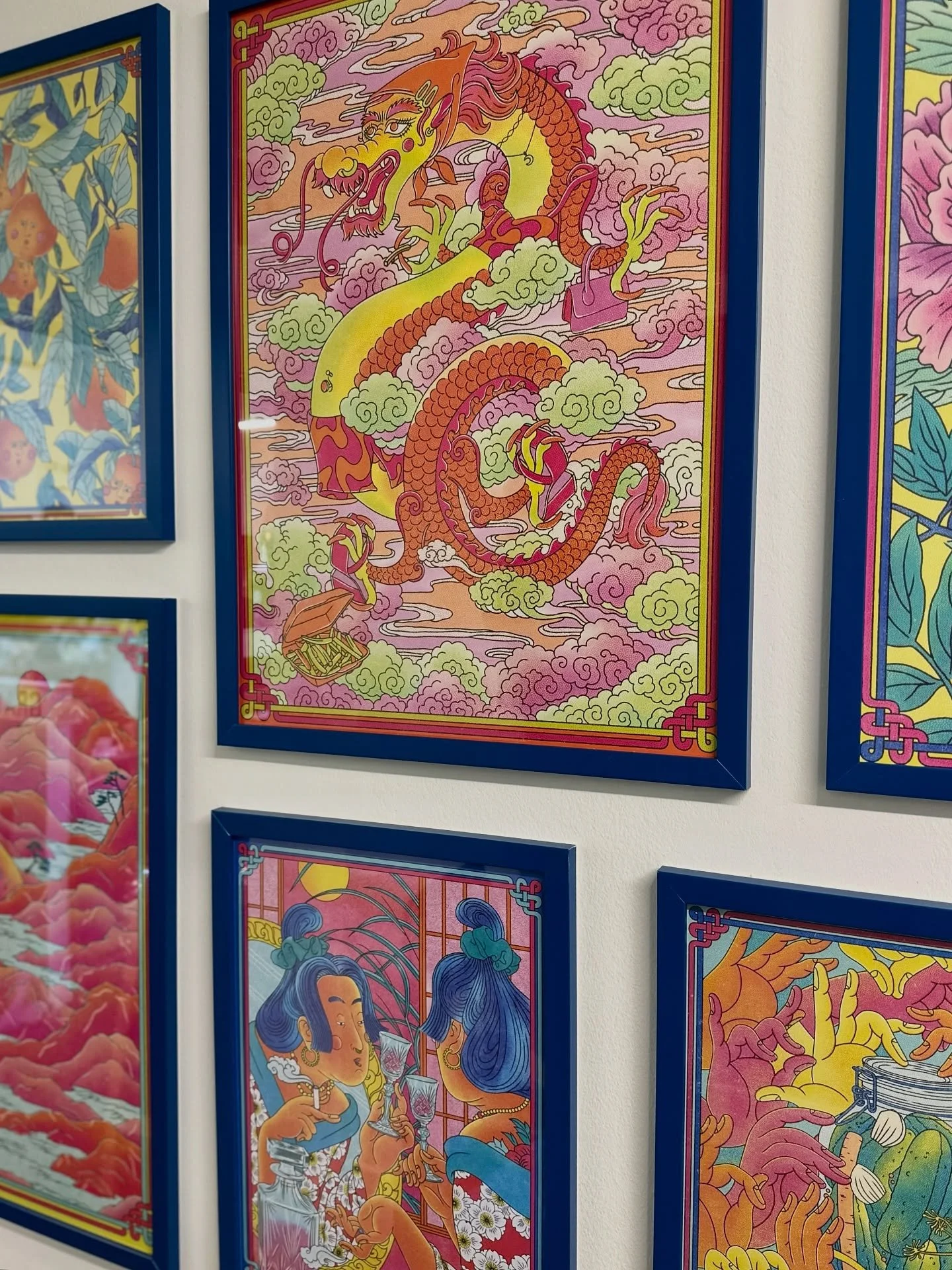 Had a lovely day setting up a gallery wall at @kinningparkantiquecentre cafe. Thank you so much for having me! It&rsquo;s such a joy to have my work surrounded by so many incredible objects filled with their so many stories. My parents always collect