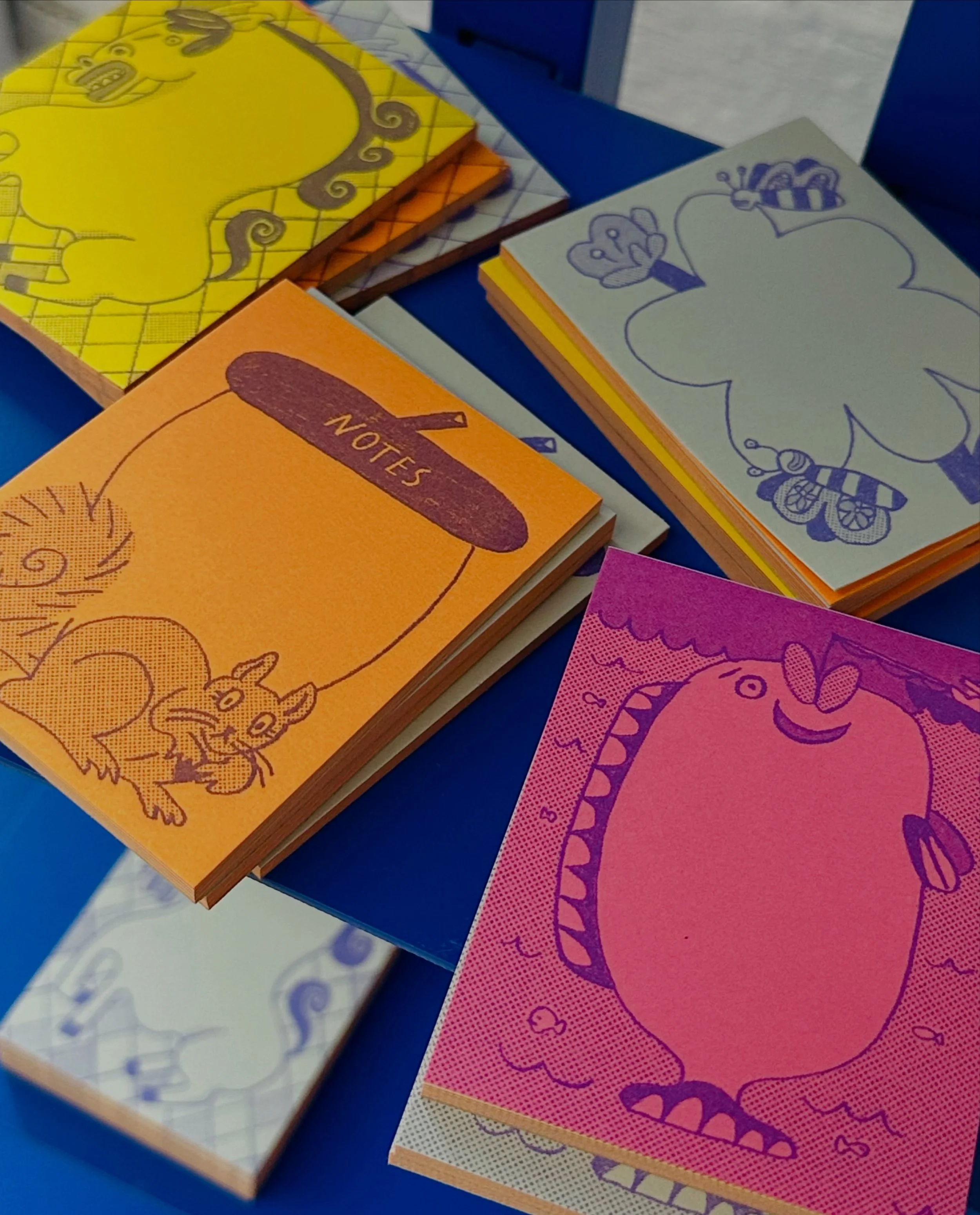 Multicolour riso notepad sets coming to @glasgowprintfair next Saturday! Perfect for leaving secret lunch notes, prioritising and categorising tasks! Each notepad made by ✋

Might be the most wholesome small project I did this year. Thank you my love