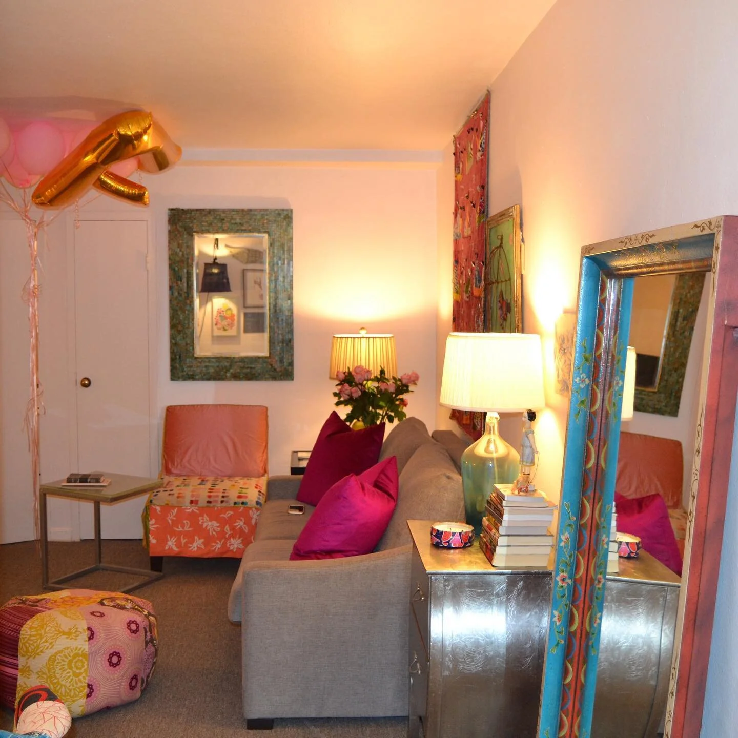 Maintenance man walked in and said, &ldquo;I think a girl might live here.&rdquo; 🌸💖💕