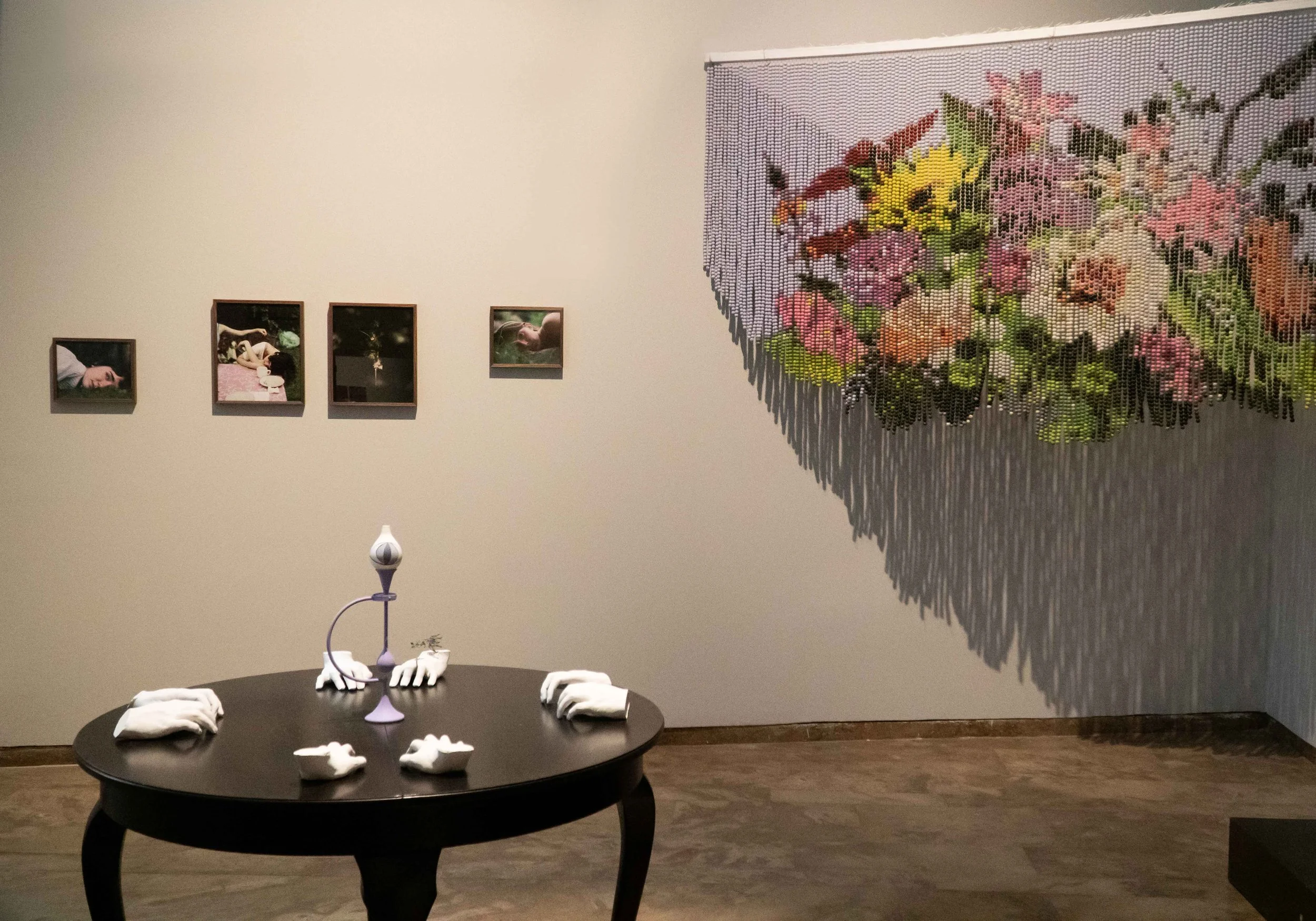 La Nau girar como planetas mireia ferrer espacios de afectividad entre mujeres marta negre ricardo ruiz altre diseño museografia museografico exposición cuidados