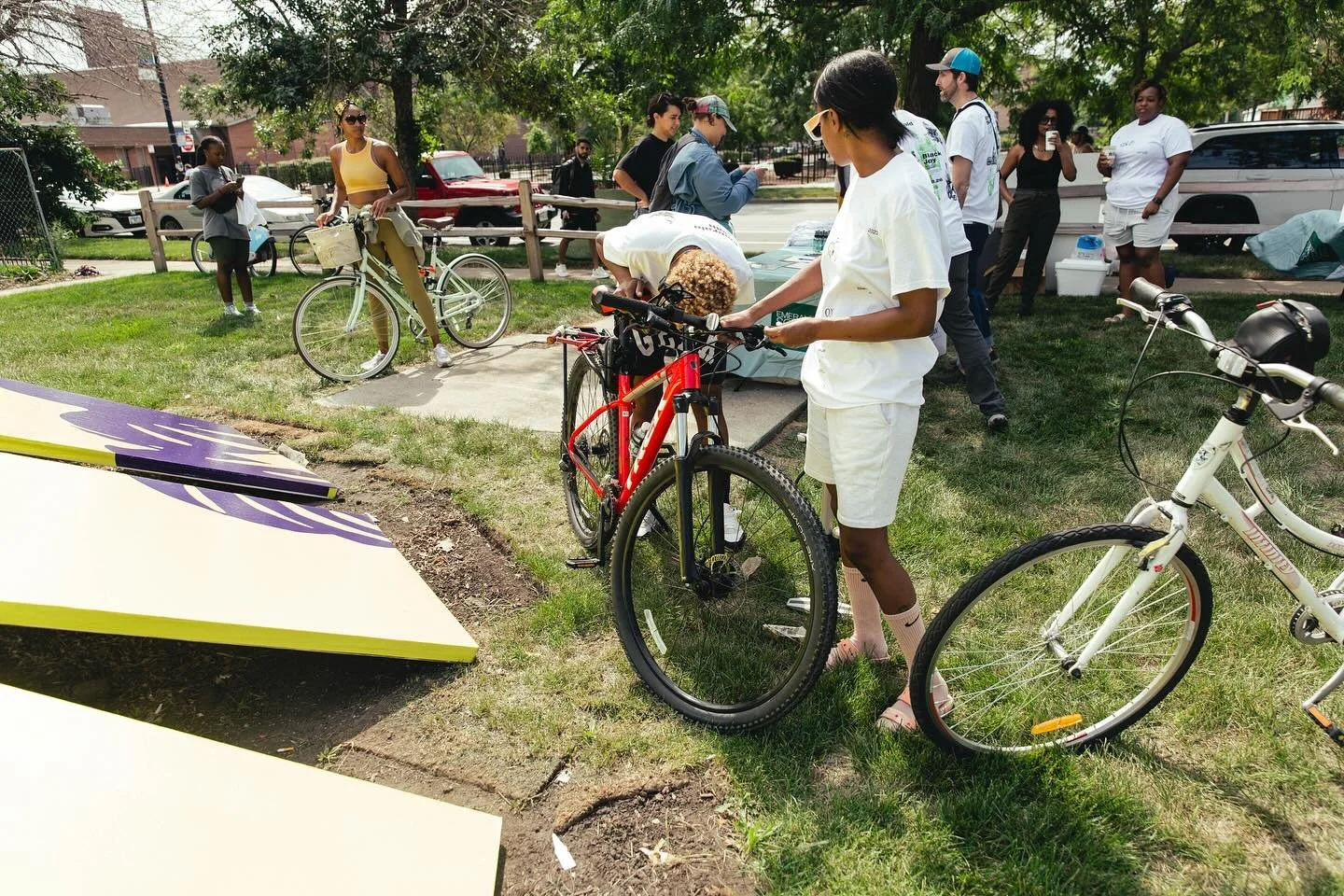 LET'S RIDE THE SOUTH SIDE! 

Calling all urban garden enthusiasts and bike riders&mdash;all ages, beginner to advanced!

🚴🏾&zwj;♀️🚴🏽&zwj;♂️ Emerald South Economic Development Collaborative, Obama Foundation @obamafoundation , Black Joy Ride @blac