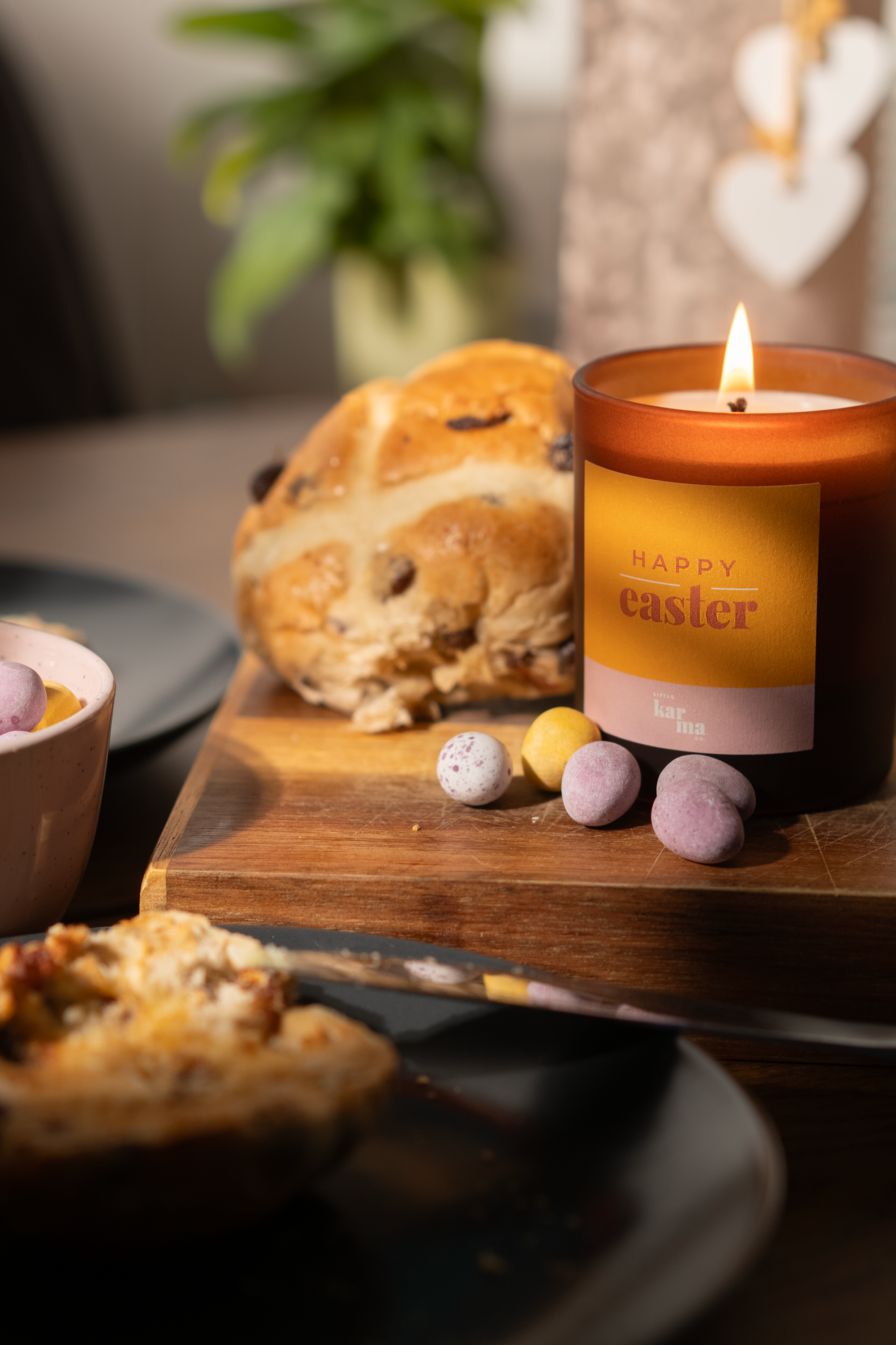 Vertical Close up Happy Easter.png