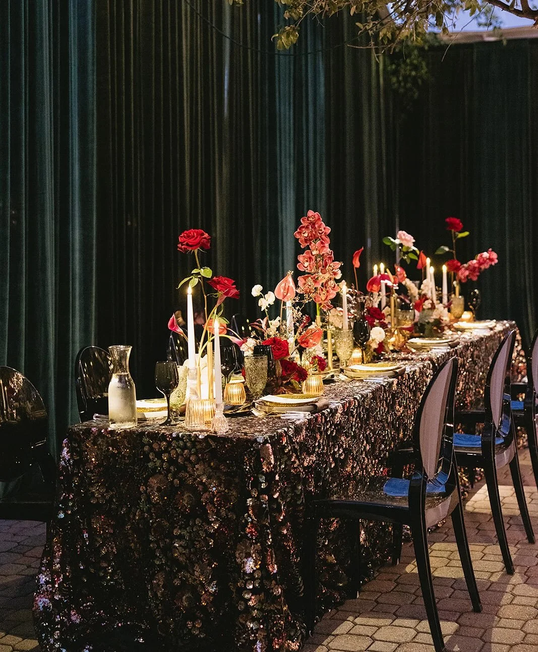 Eeeep 😍 another collection from @memeurbanephoto of Paige + Chris&rsquo;s special day!!! Patterns and textures and orchids and velvet and sequins and vines and candles and more more more!! 
planning and design @xomoreauweddings 
venue @theallanhouse