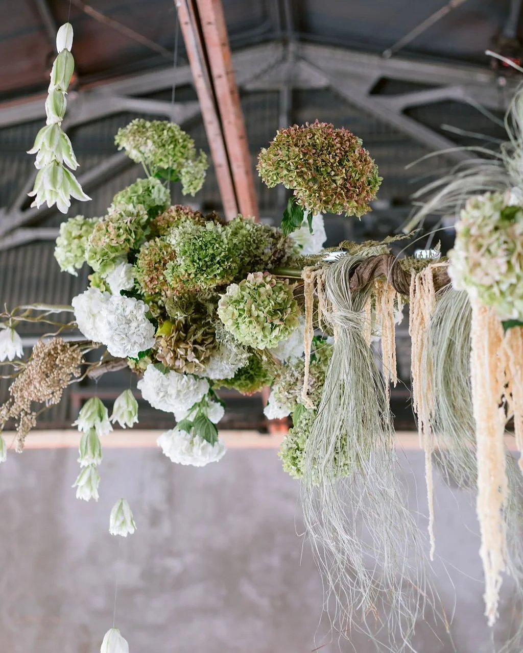 Sara + Anthony in Marfa TX ~ 11&bull;16&bull;24 ~ with @openroadevents and @jonachristinaweddings 🤍 a core memory for sure!! 🌝 
#blumenfloral #floraldesign #austinflorist #austinweddingflorist #travelingflorist #marfa #marfawedding #floralinstallat