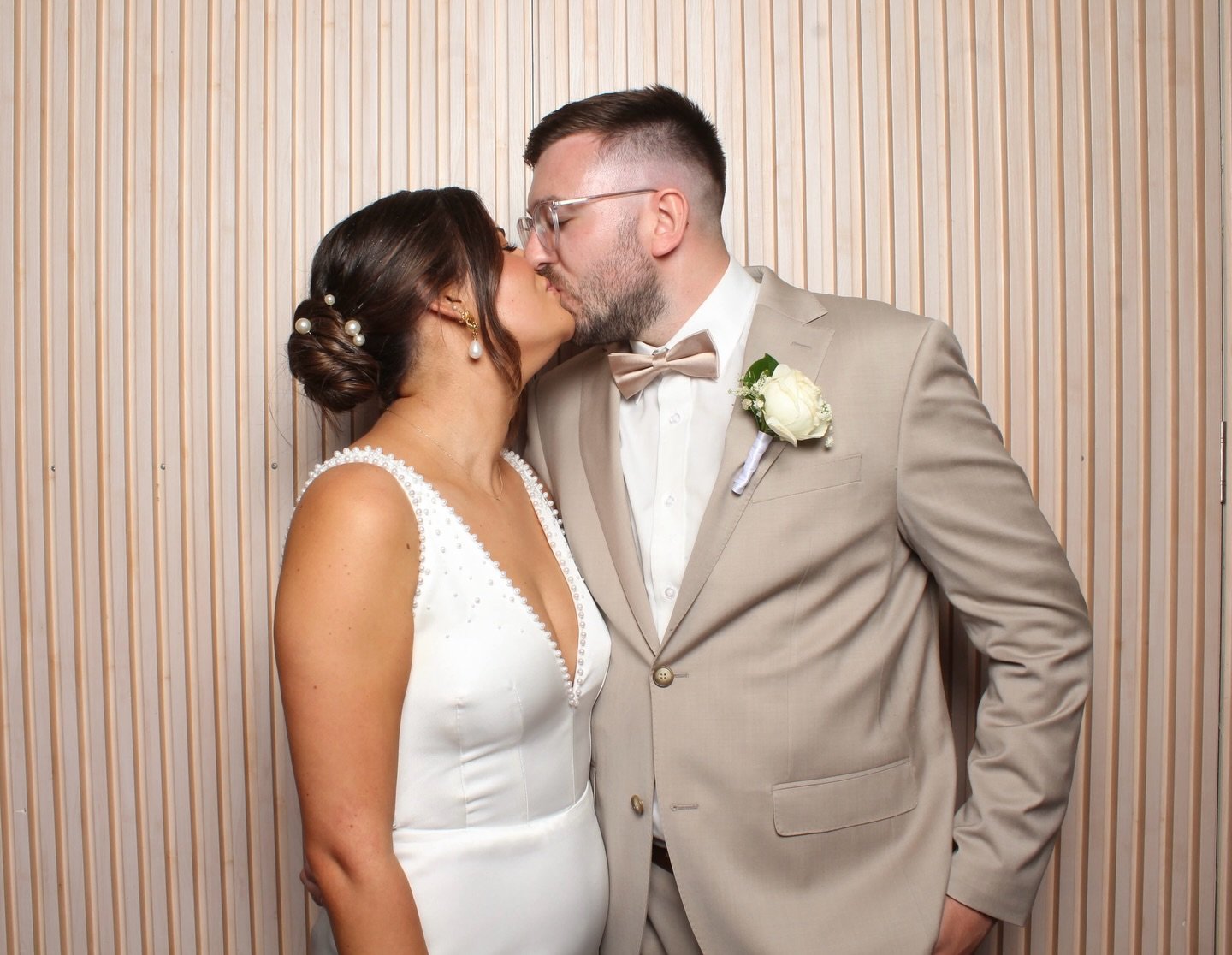 N + A 🤍

Dream Team-

Venue - @acaciaridgewinery 

Celebrant - @annasmaleweddings

Photographer - @love.and.other

Hair - @taliajayde_hairstyling

make up - @ld_makeupartistry