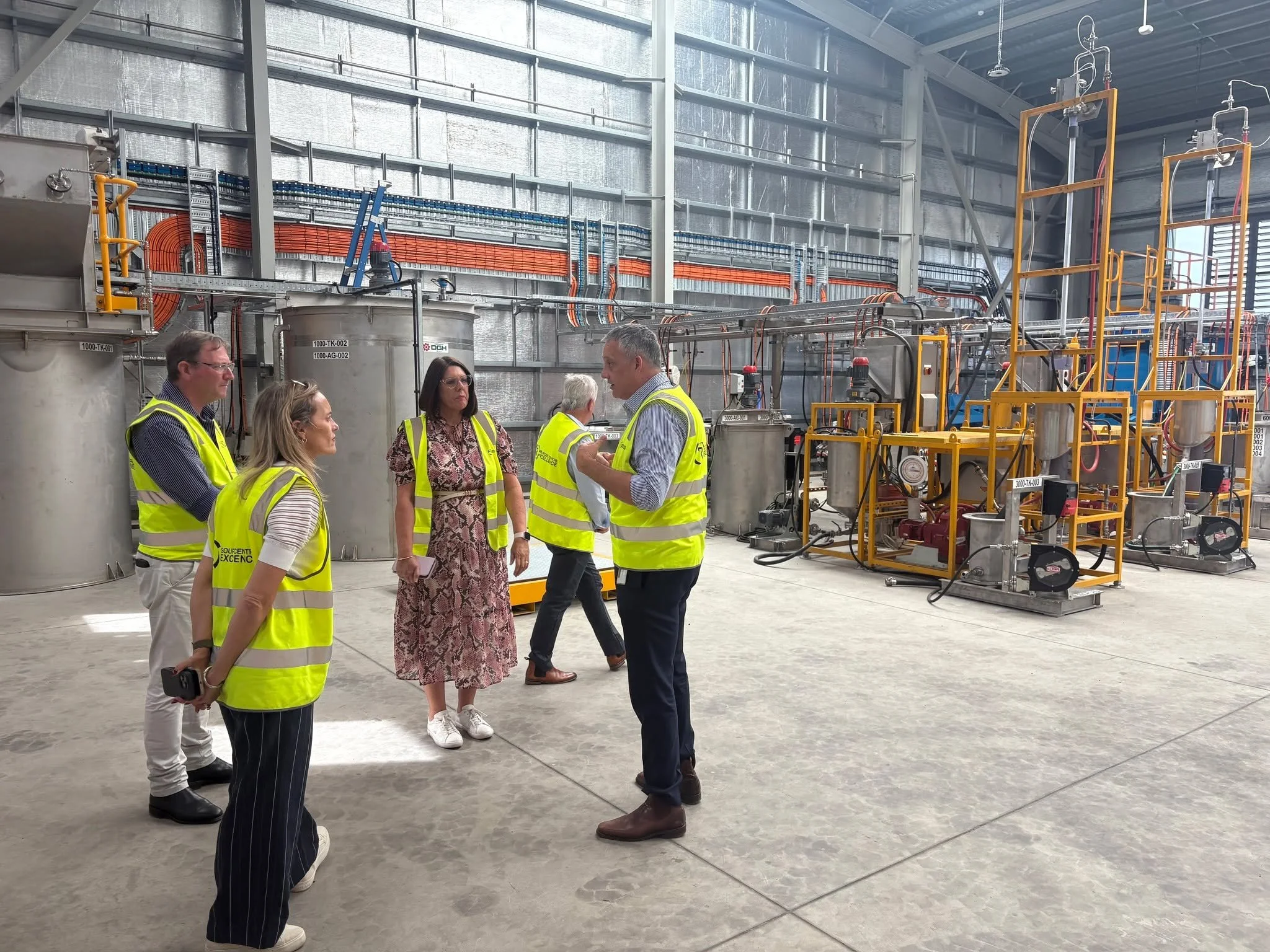 Last Thursday, the Resources Centre of Excellence had the opportunity to connect with key leaders from the Department of the Environment, Tourism, Science and Innovation (DETSI) during a tour and industry discussions.

RCOE CEO Steven Boxall attended