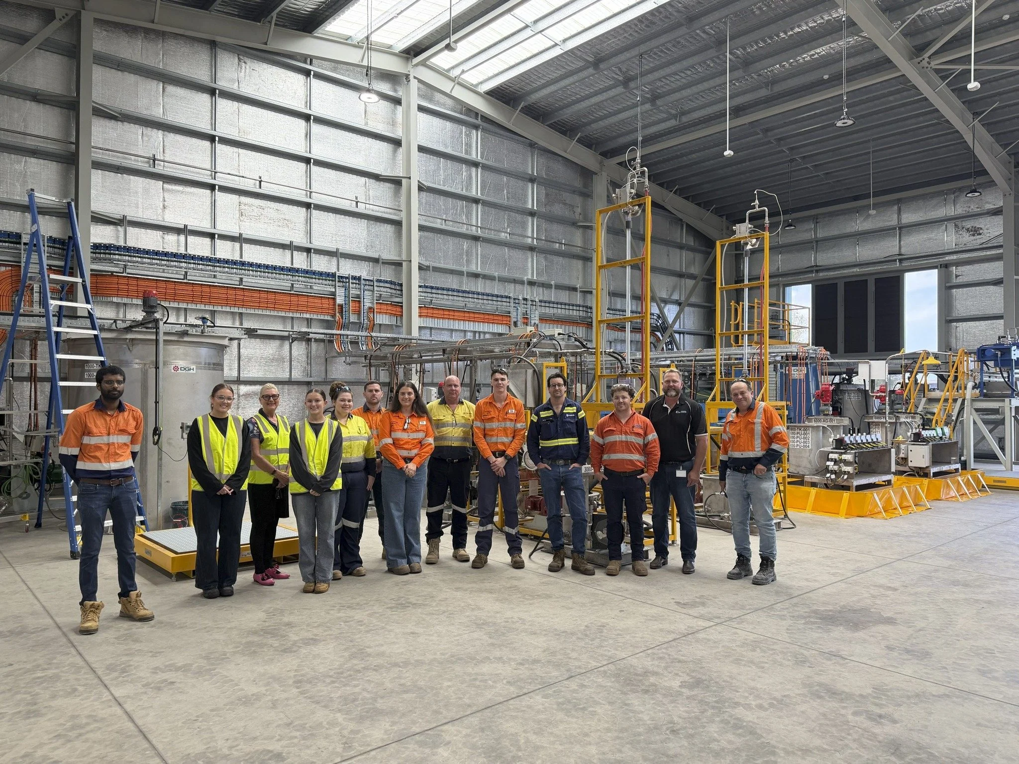It was a pleasure welcoming @cquniversity Geology students to the Resources Centre of Excellence for a tour👷⛏️

The group, made up of part-time and distance education students undertaking mining engineering and associate degrees, brought a wealth of