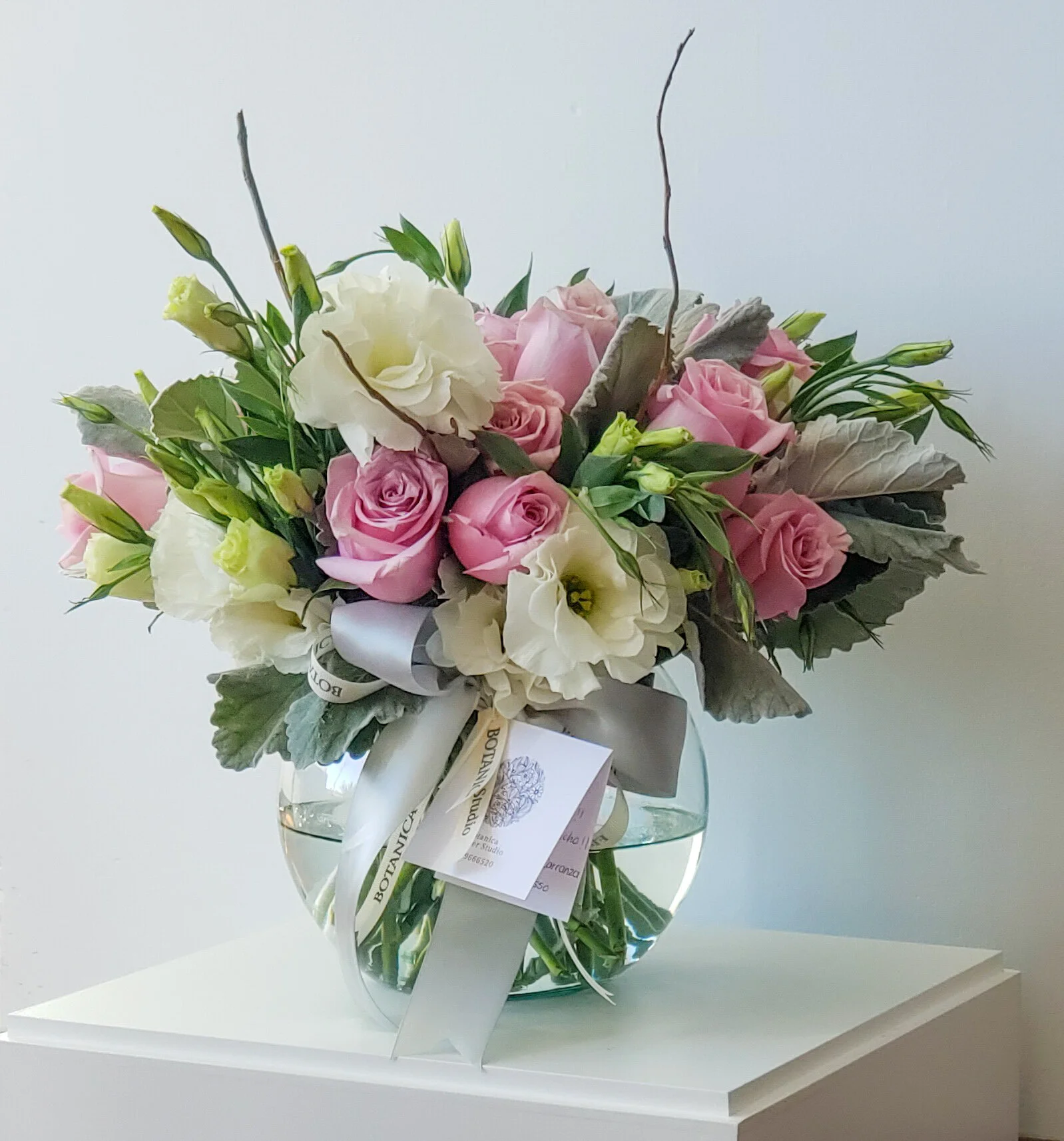 Pecera Lisianthus y Rosas