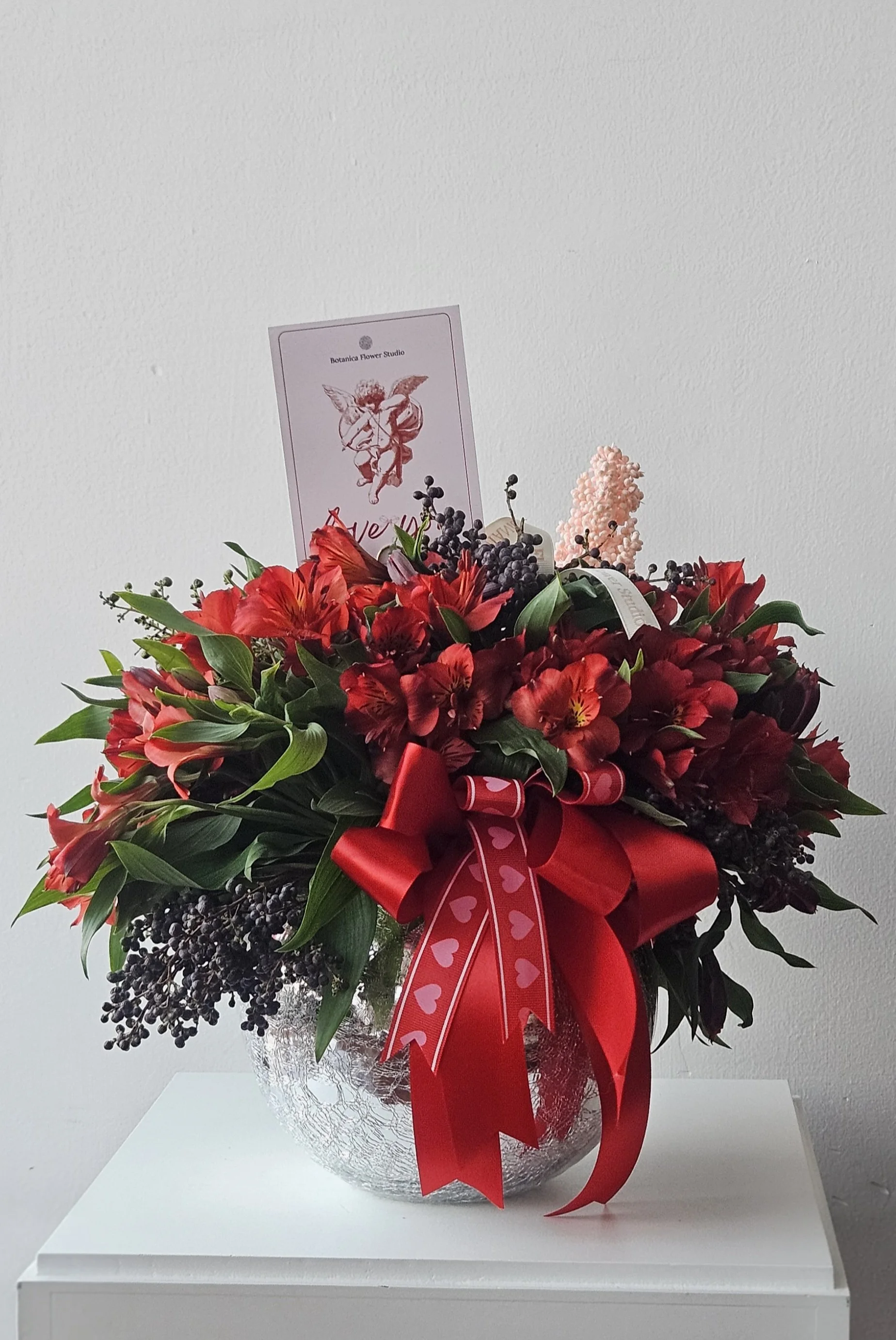 Pecera Plata con Astromelias