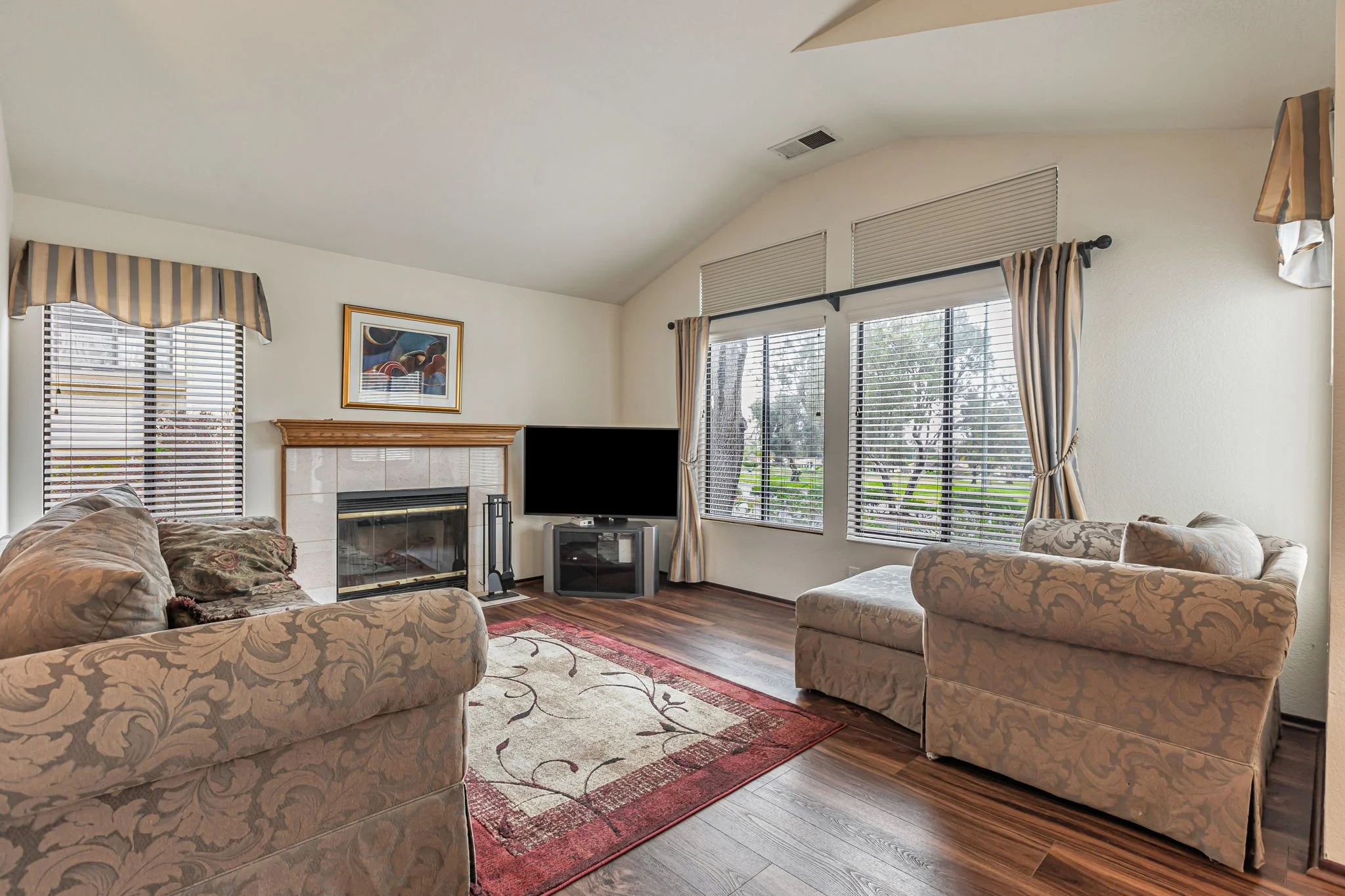 8-web-or-mls-7510-deveron-ct.jpg
